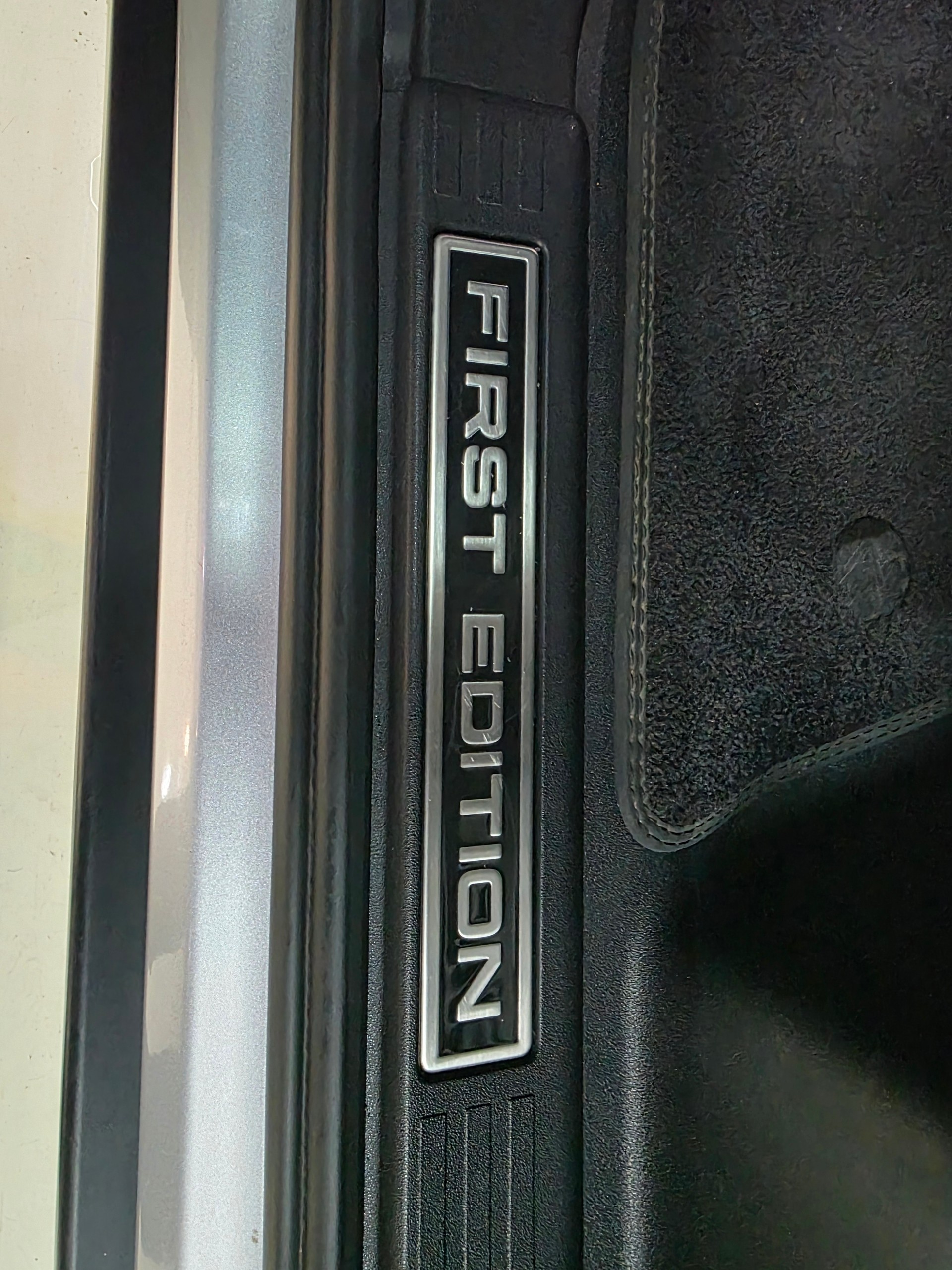 LAND ROVER Defender 110 D240 SD4 First Edition AT8-image-23