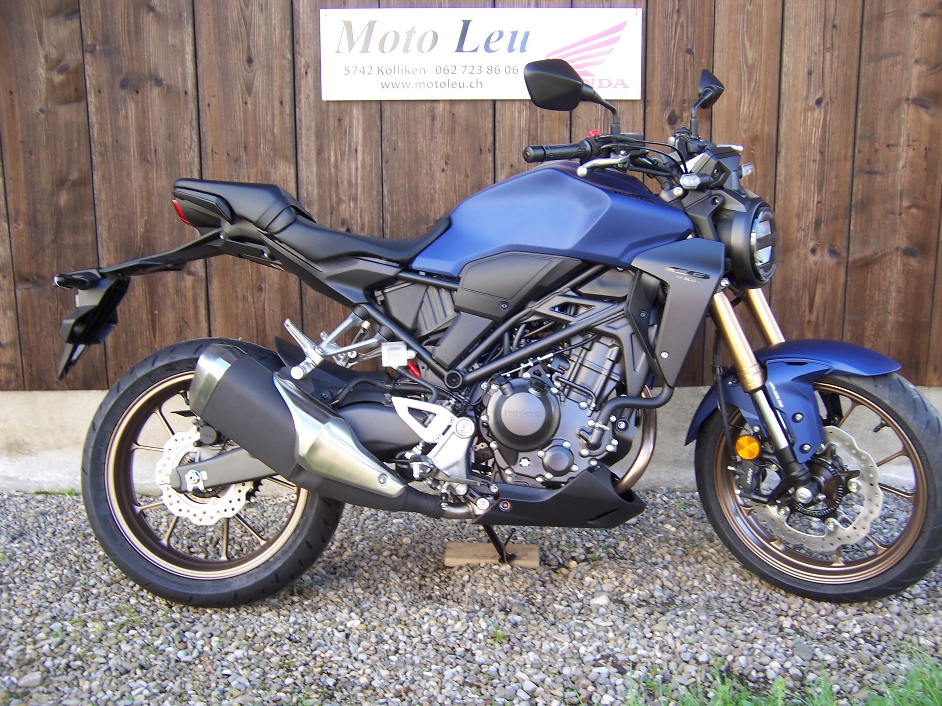 HONDA CB 300 R-image-3