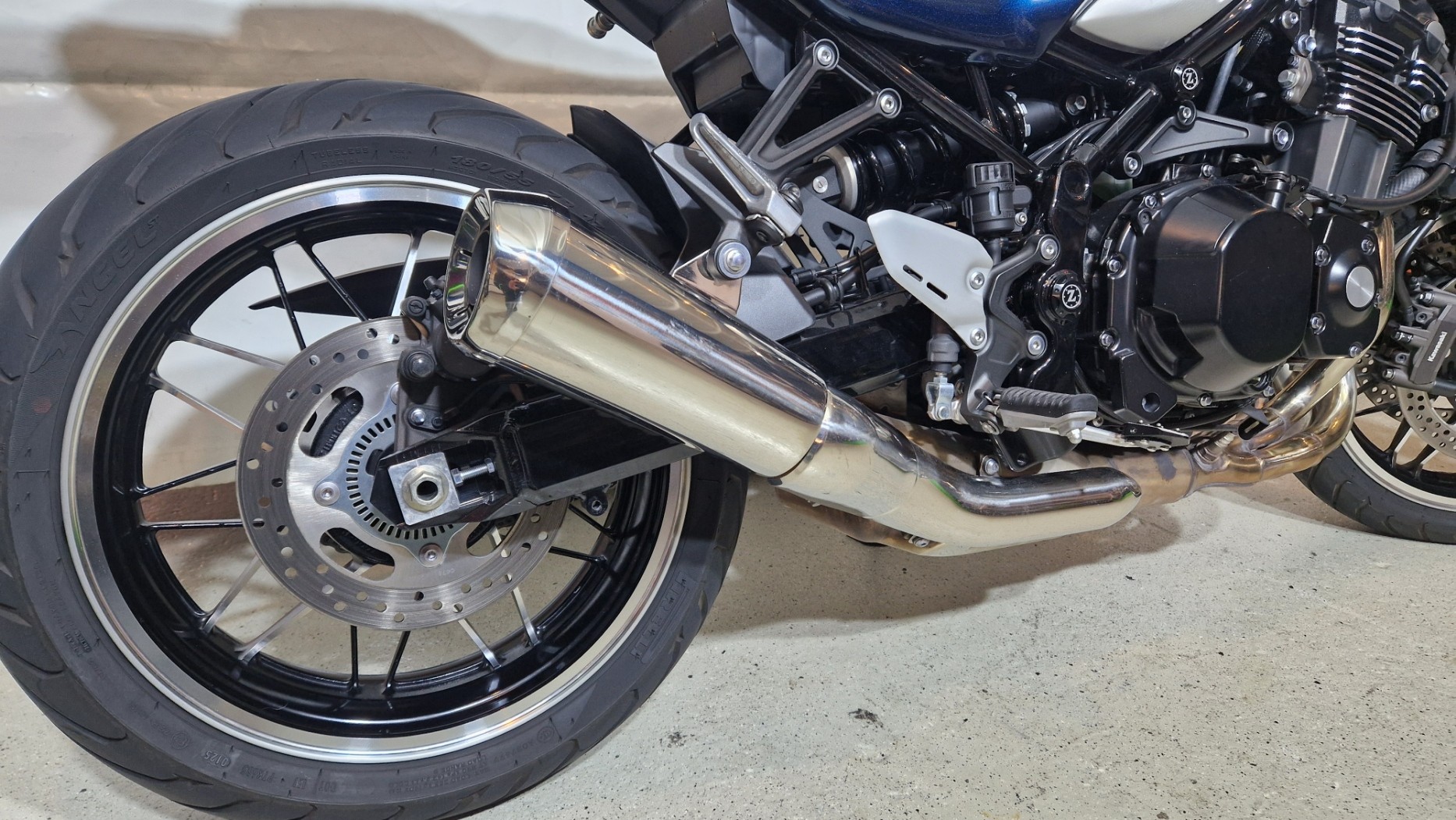 KAWASAKI Z 900 RS-image-9