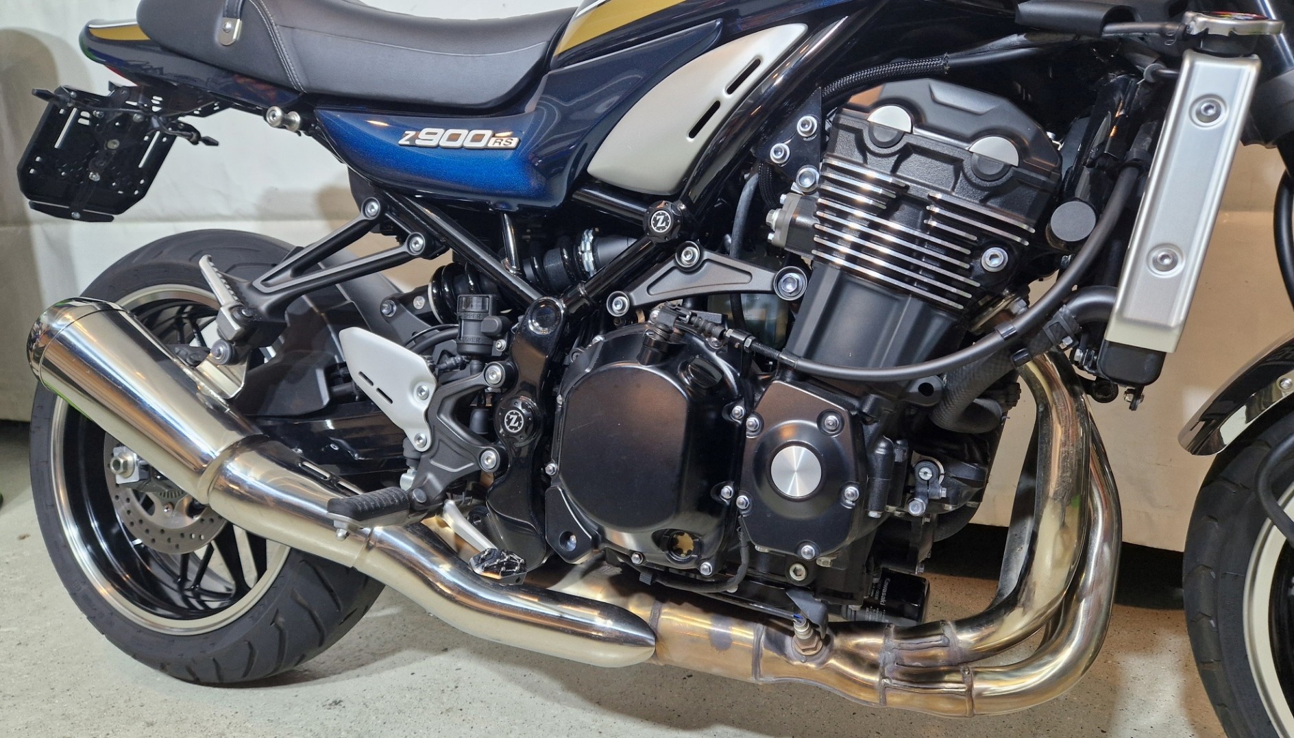 KAWASAKI Z 900 RS-image-8