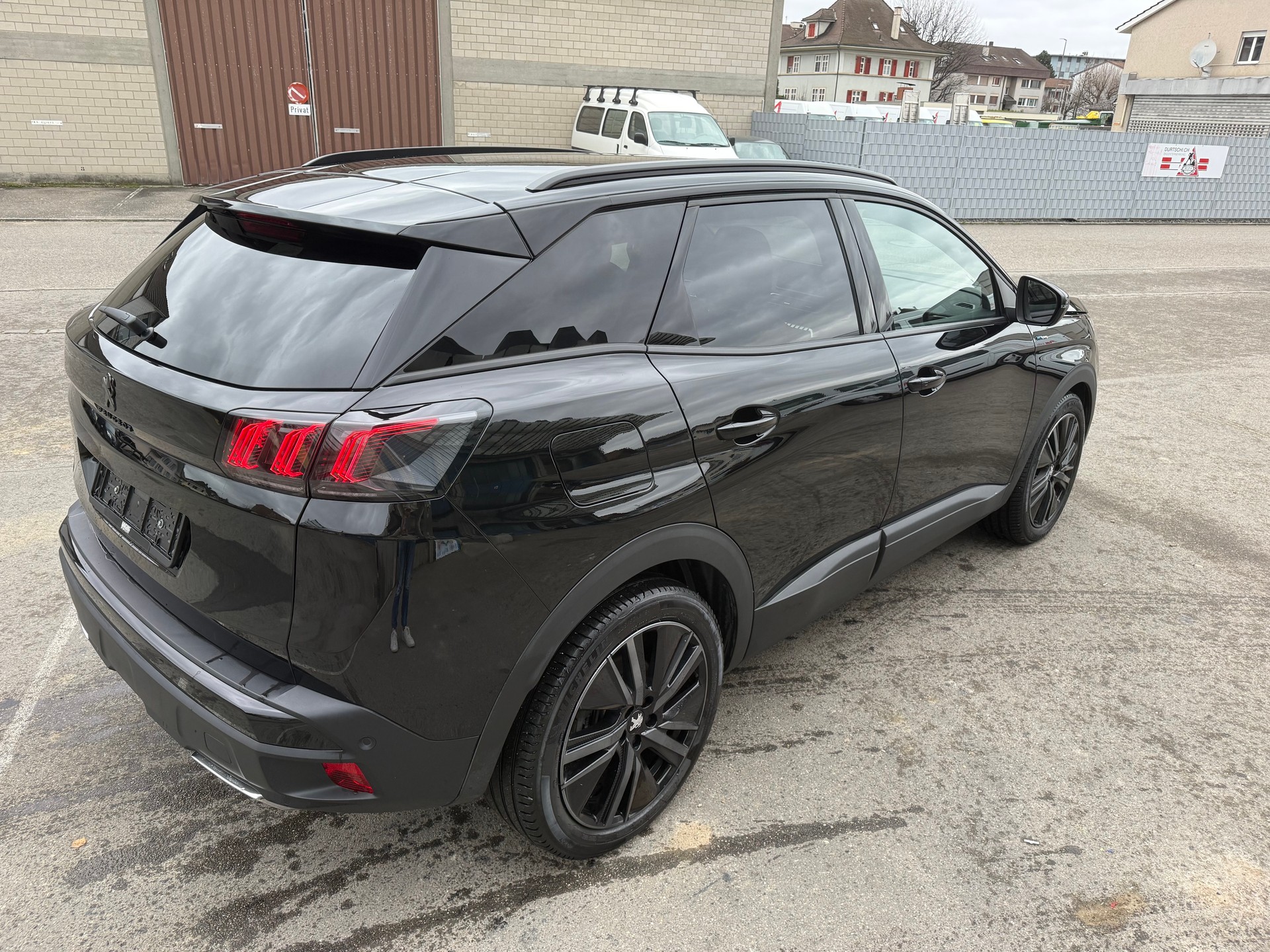 PEUGEOT 3008 225e Hybrid2 GT EAT8-image-4