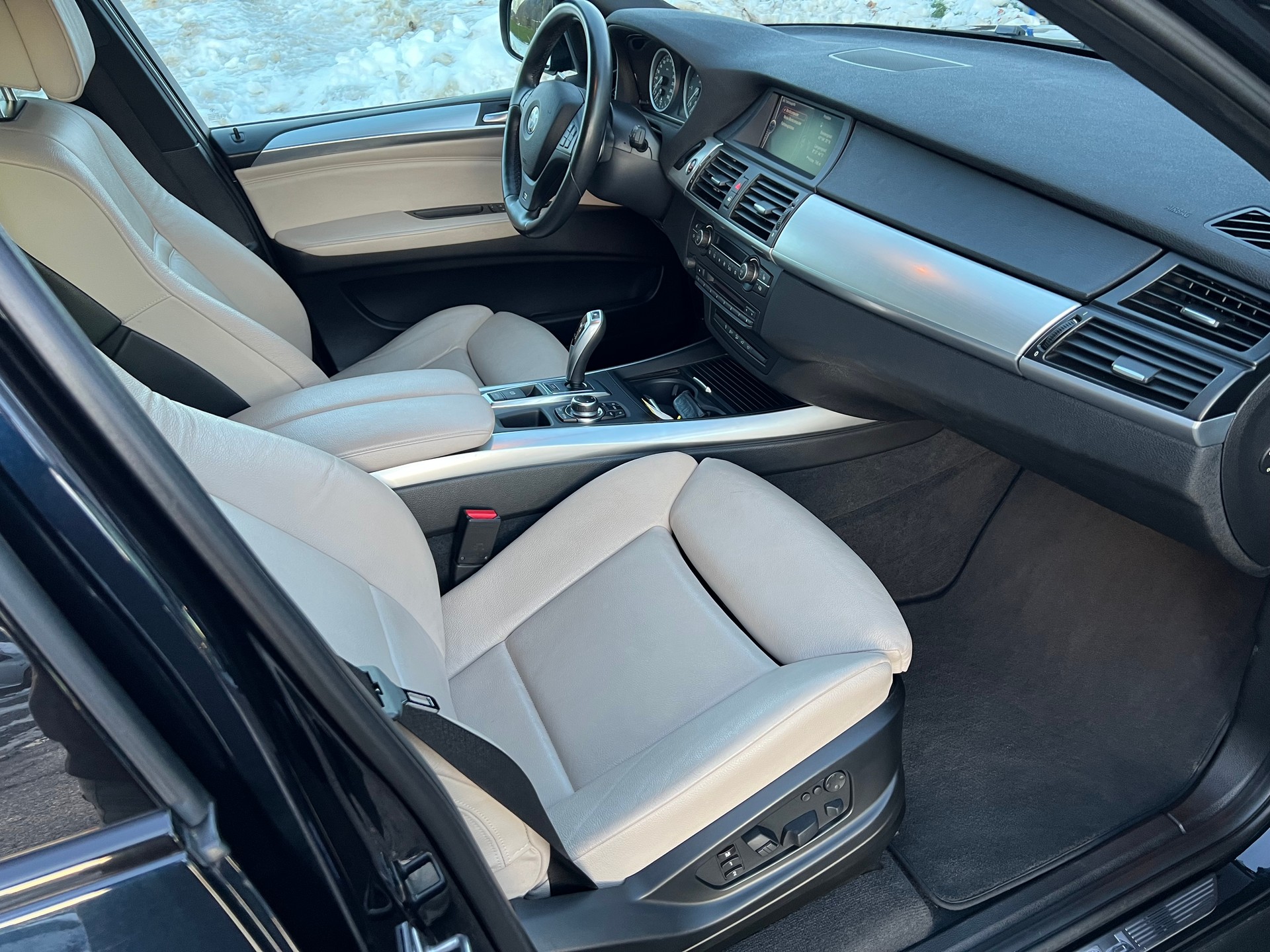 BMW X5 xDrive M50d Steptronic-image-14