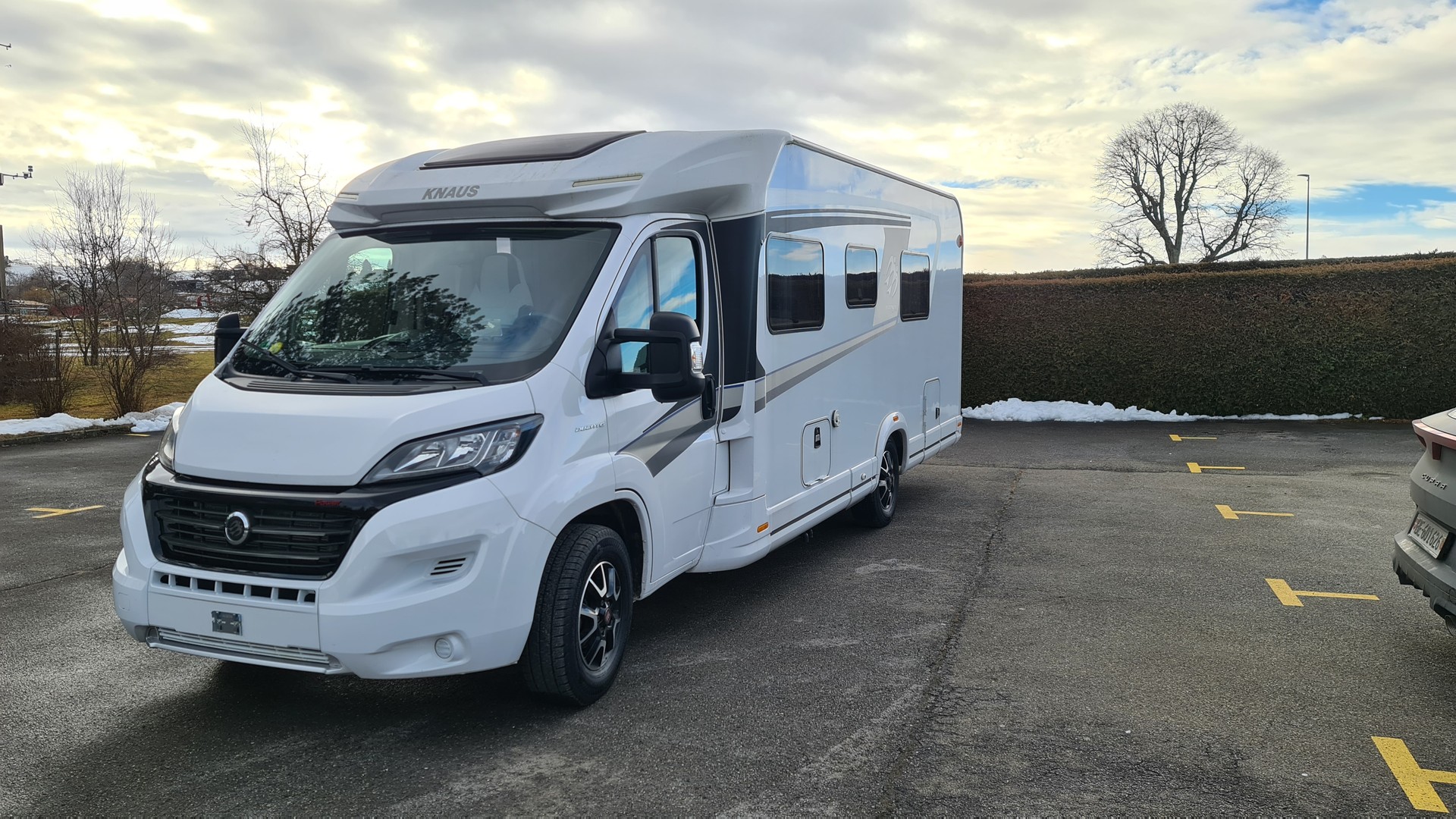 KNAUS Sky Platinum TI 700 MEG Selection