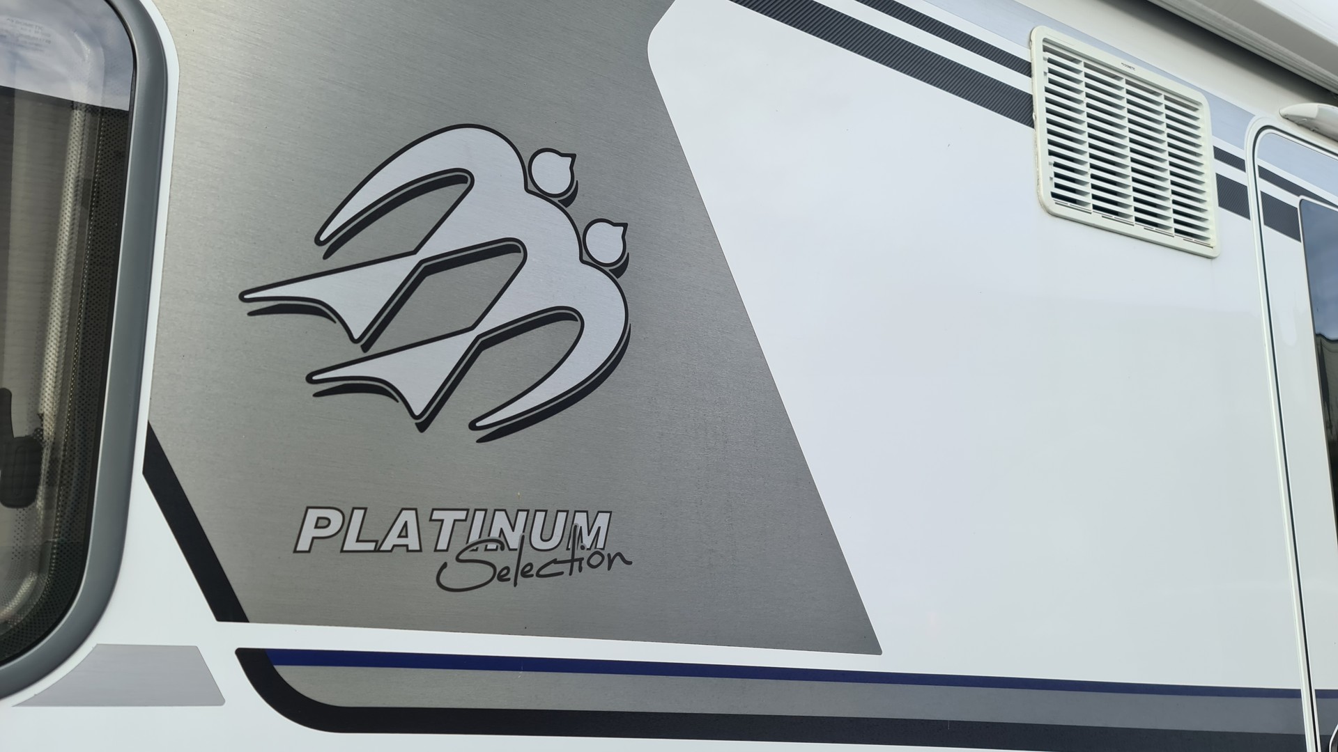 KNAUS Sky Platinum TI 700 MEG Selection-image-15