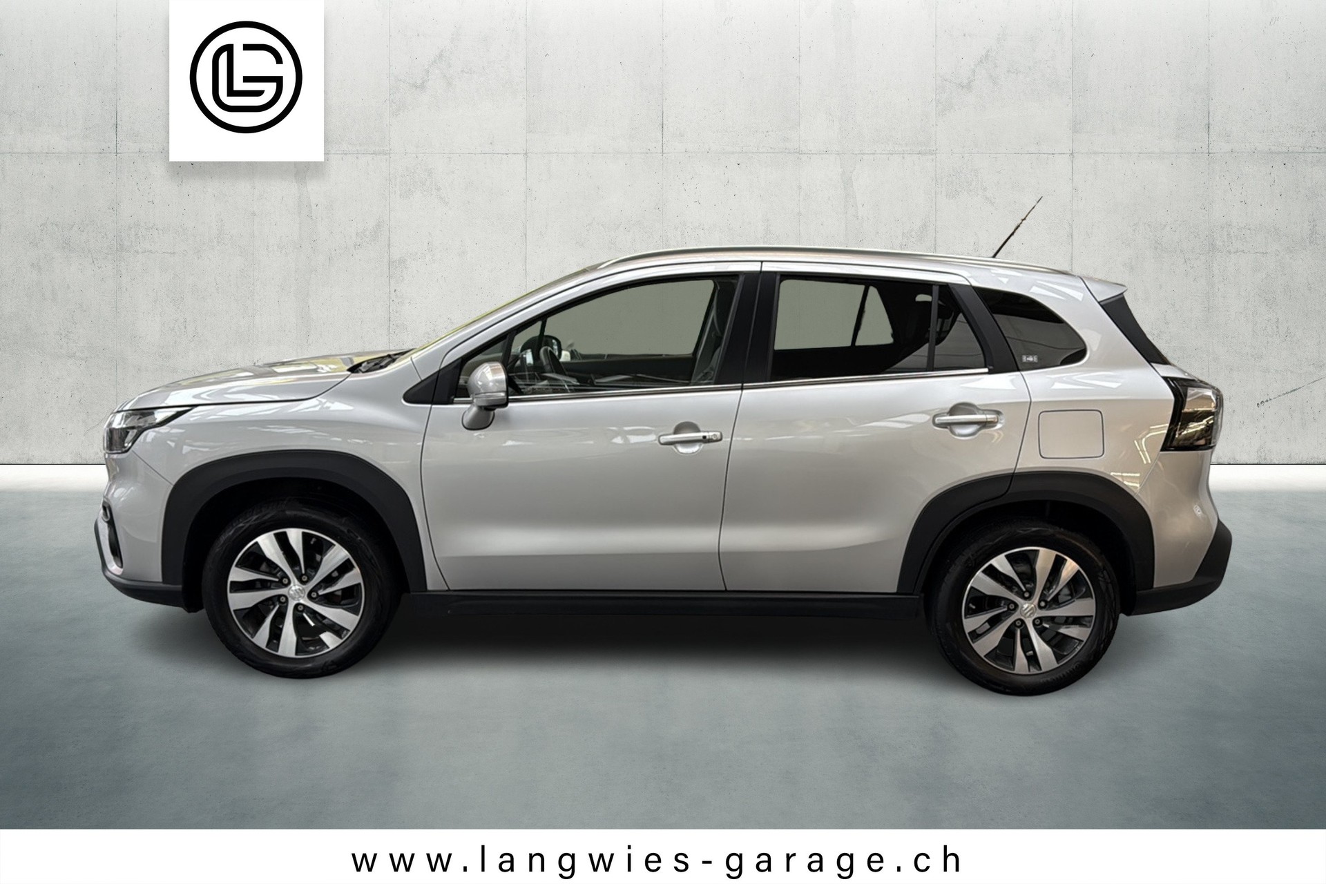 SUZUKI S-Cross 1.4 Compact Top Hybrid-showroom-element-1