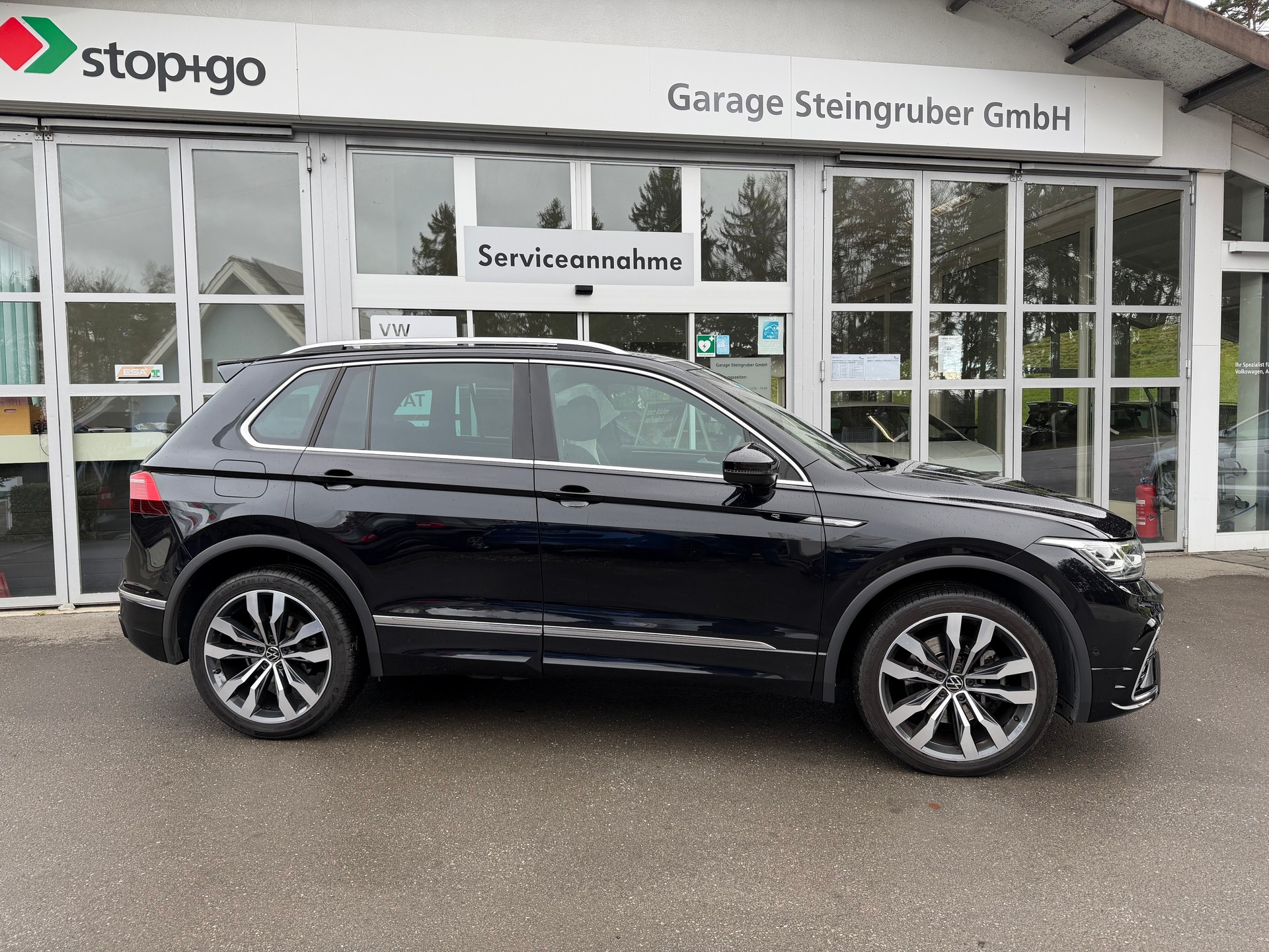 VW Tiguan 2.0 TDI SCR R-Line 4Motion DSG-showroom-element-3