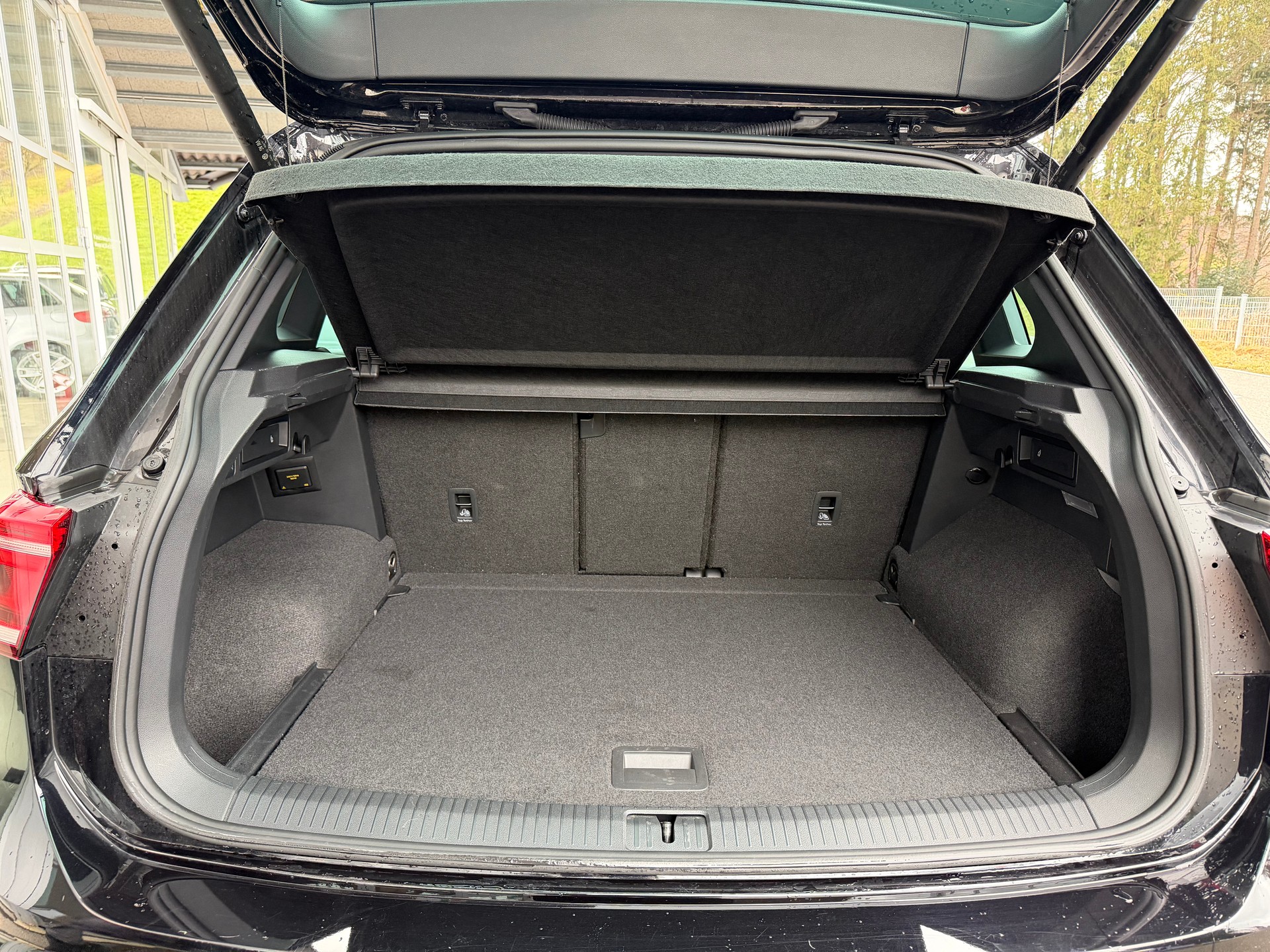 VW Tiguan 2.0 TDI SCR R-Line 4Motion DSG-image-6
