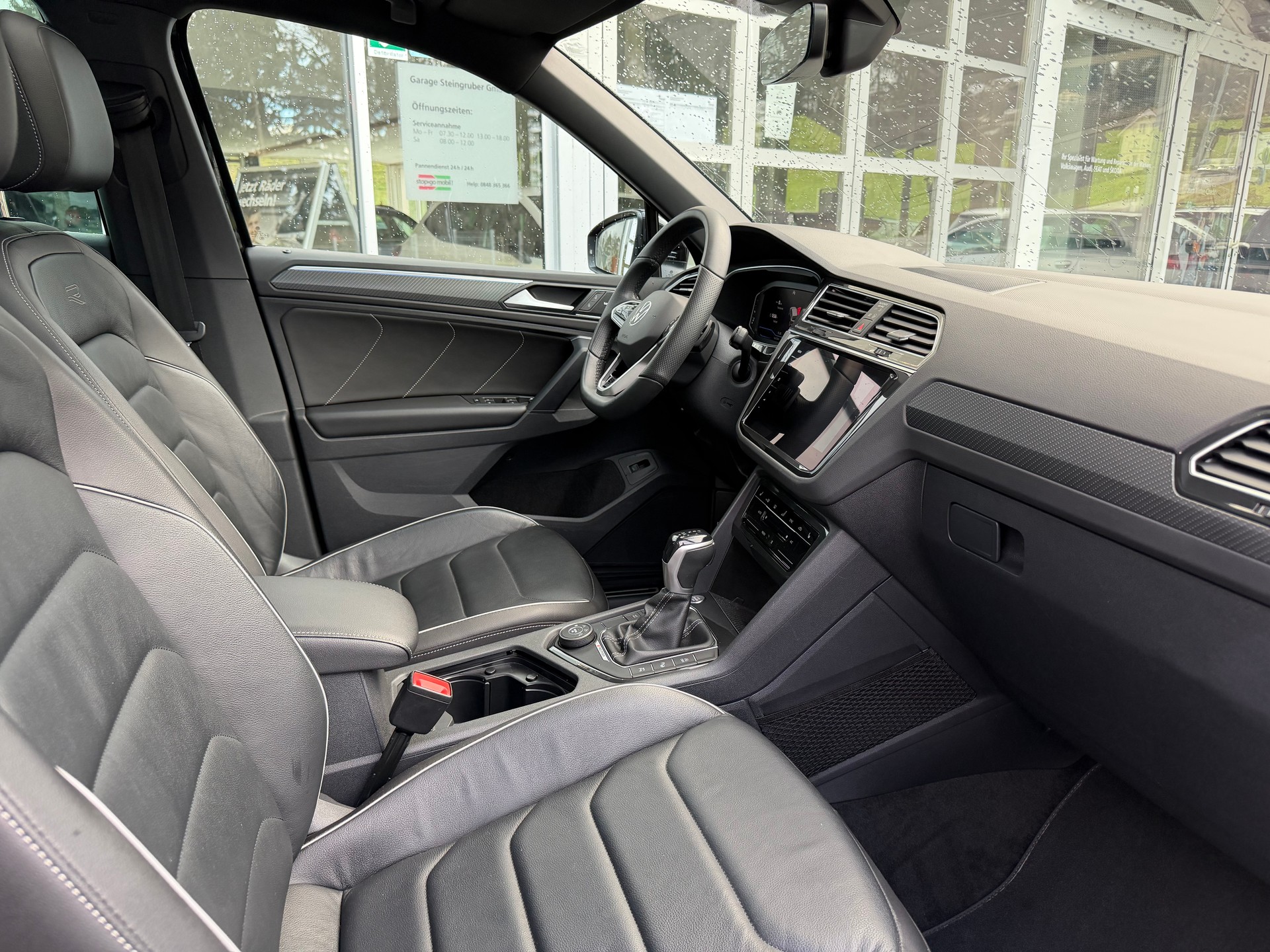 VW Tiguan 2.0 TDI SCR R-Line 4Motion DSG-image-28