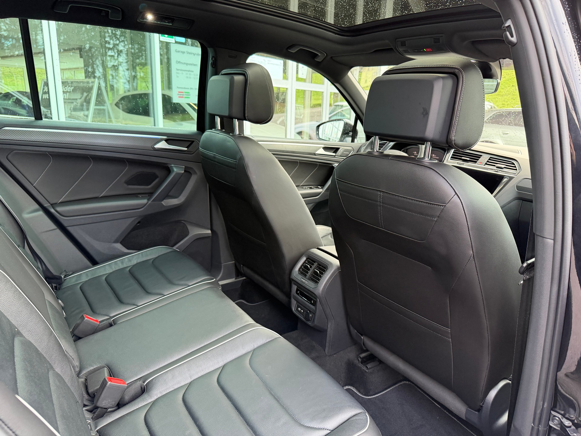 VW Tiguan 2.0 TDI SCR R-Line 4Motion DSG-image-29
