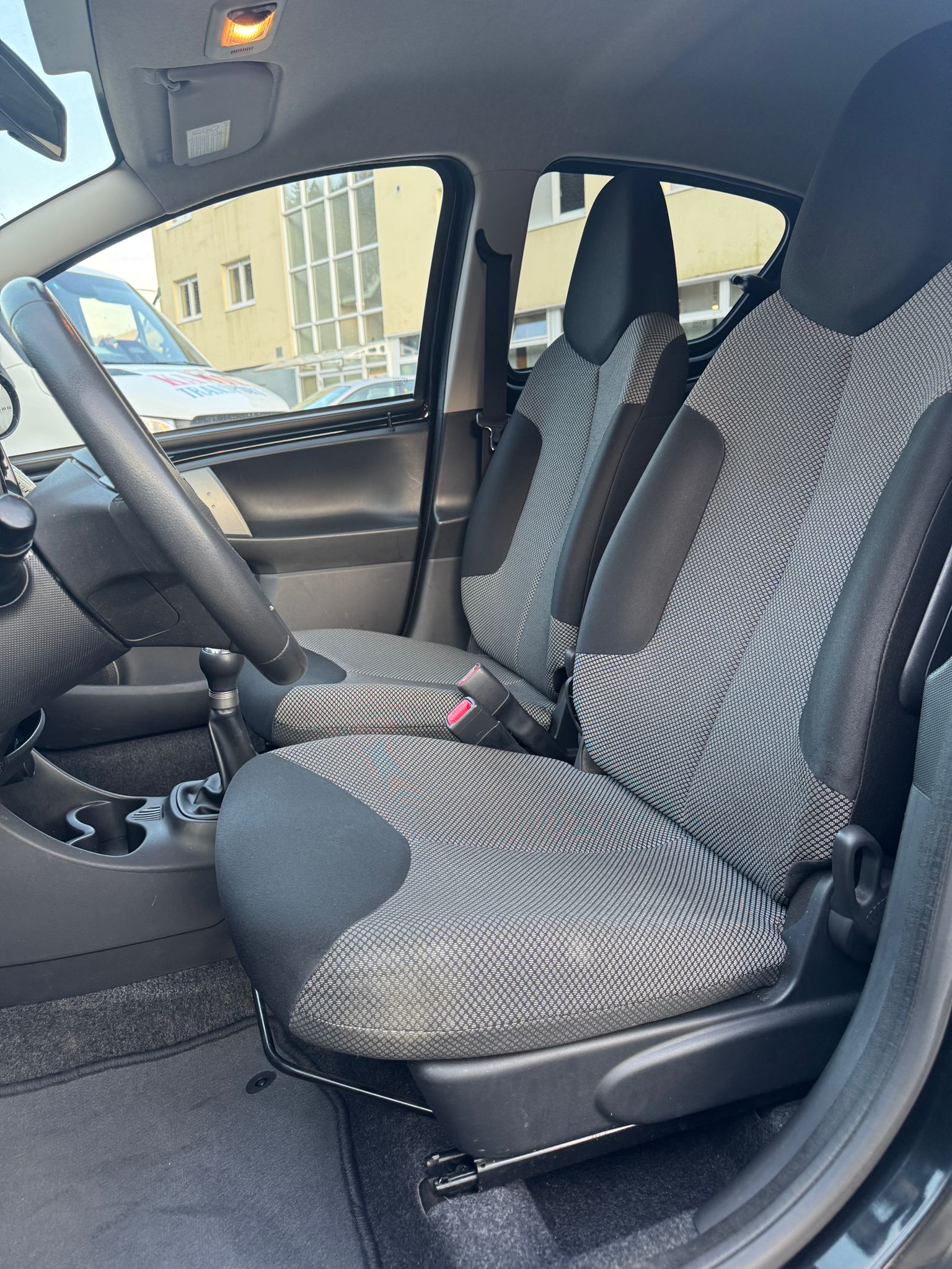 TOYOTA Aygo 1.0 VVT-i Luna-image-7