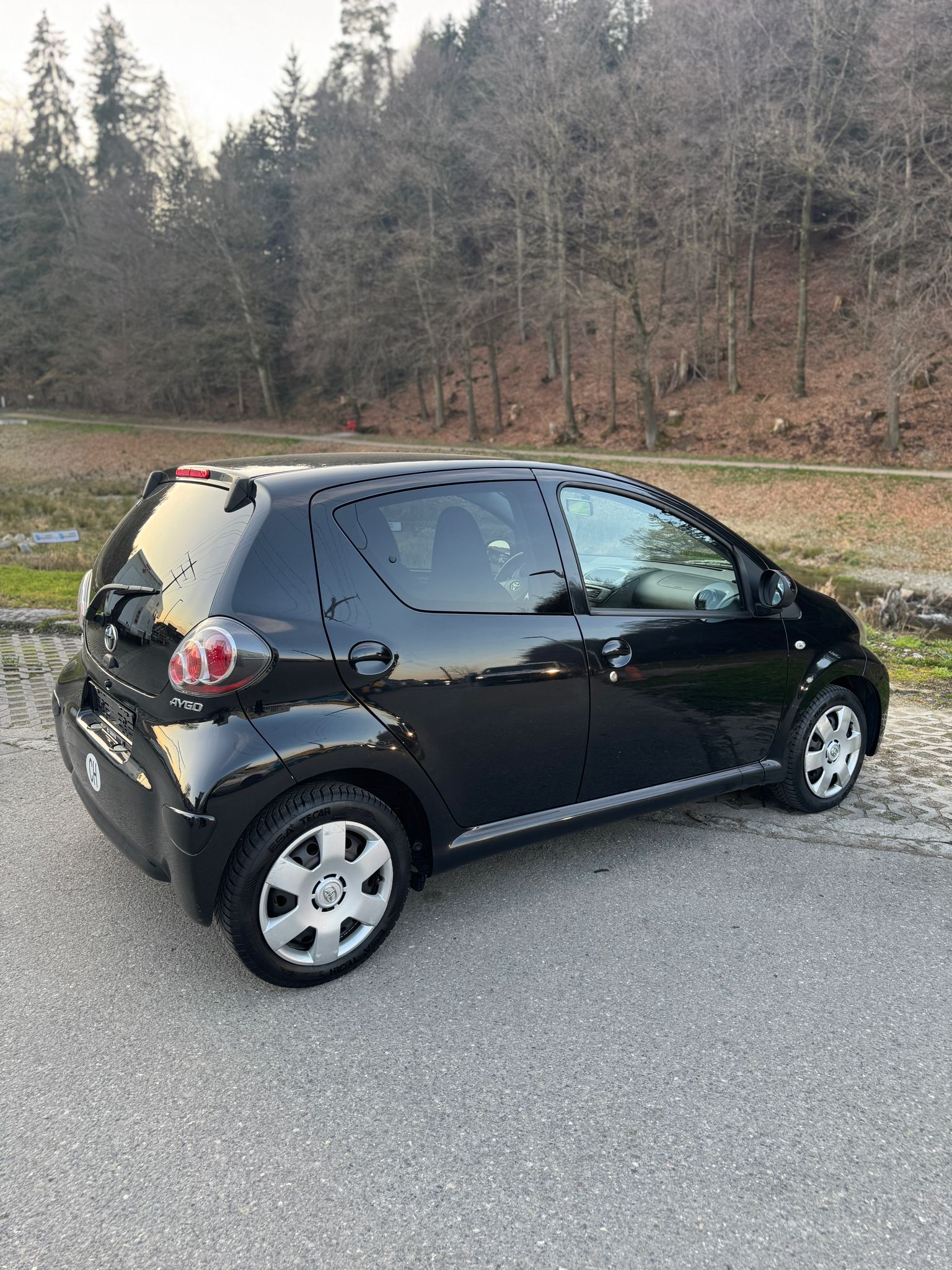 TOYOTA Aygo 1.0 VVT-i Luna-image-4