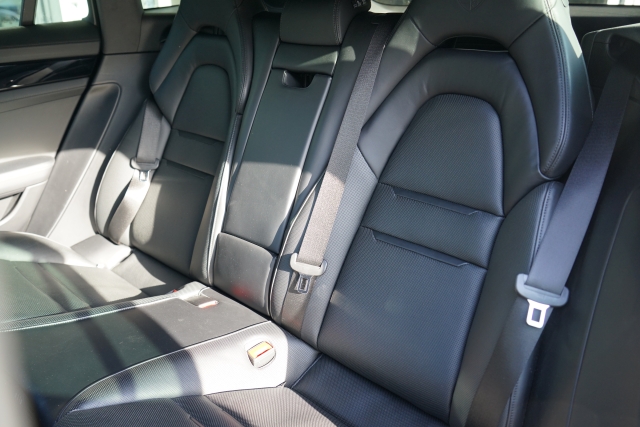 PORSCHE Panamera 4 E-Hybrid Sport Turismo-image-13
