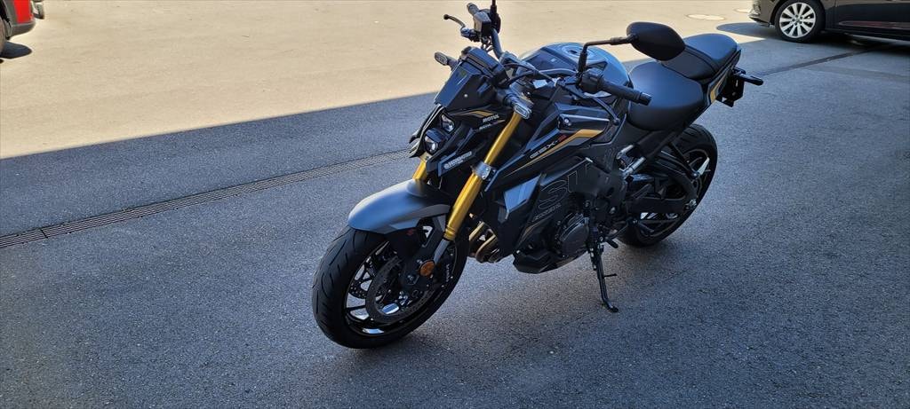 SUZUKI GSX-S1000-image-3