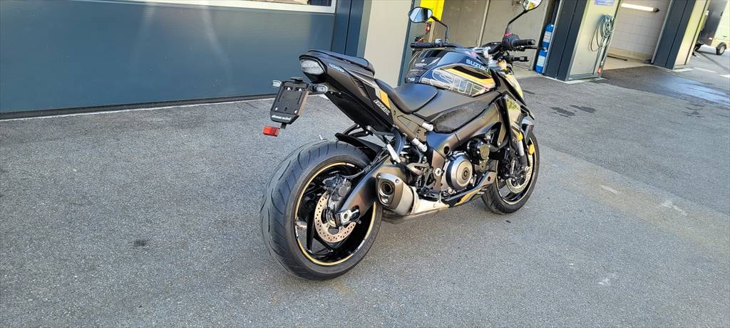 SUZUKI GSX-S1000-image-1