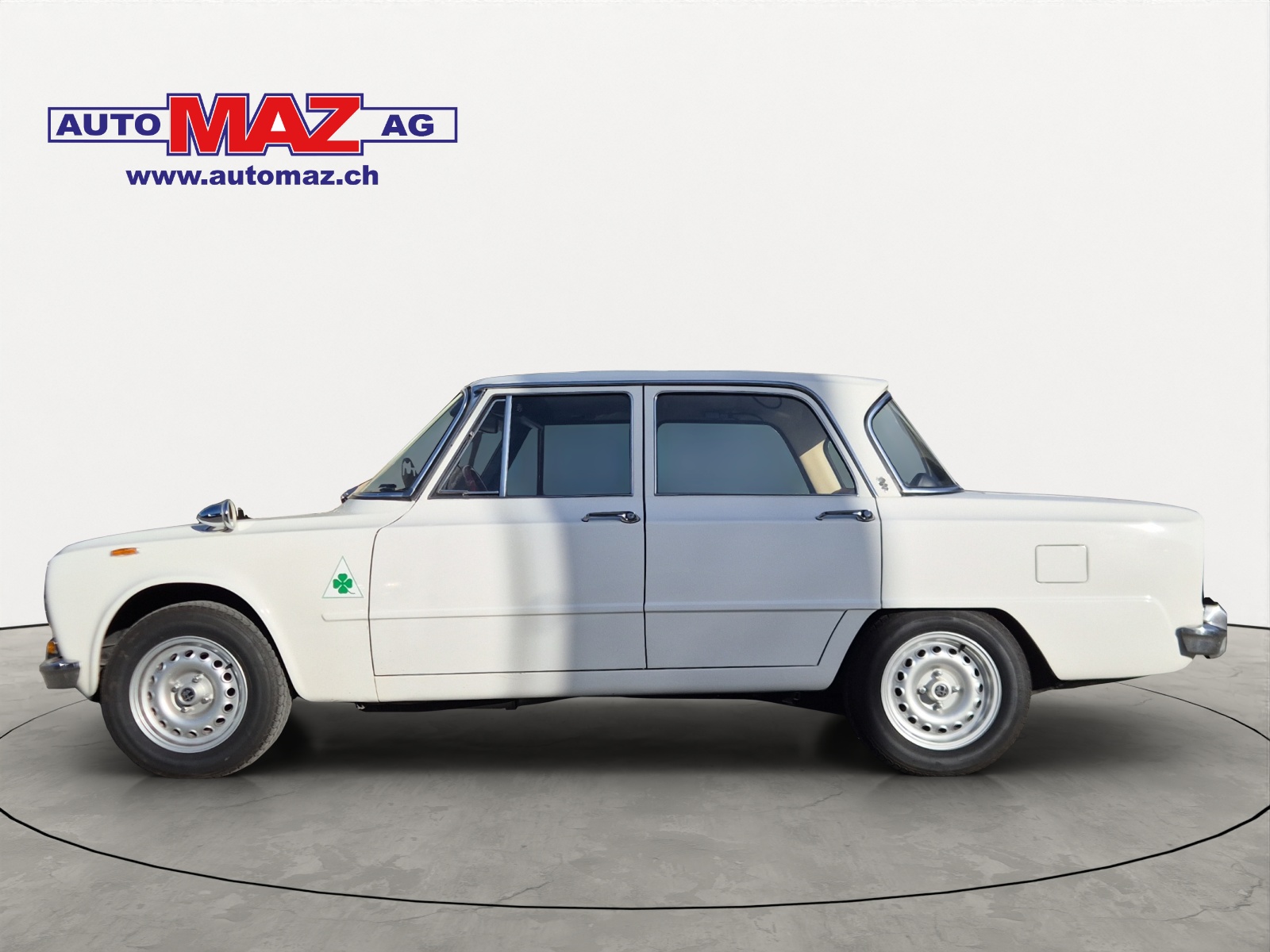 ALFA ROMEO Super-showroom-element-1