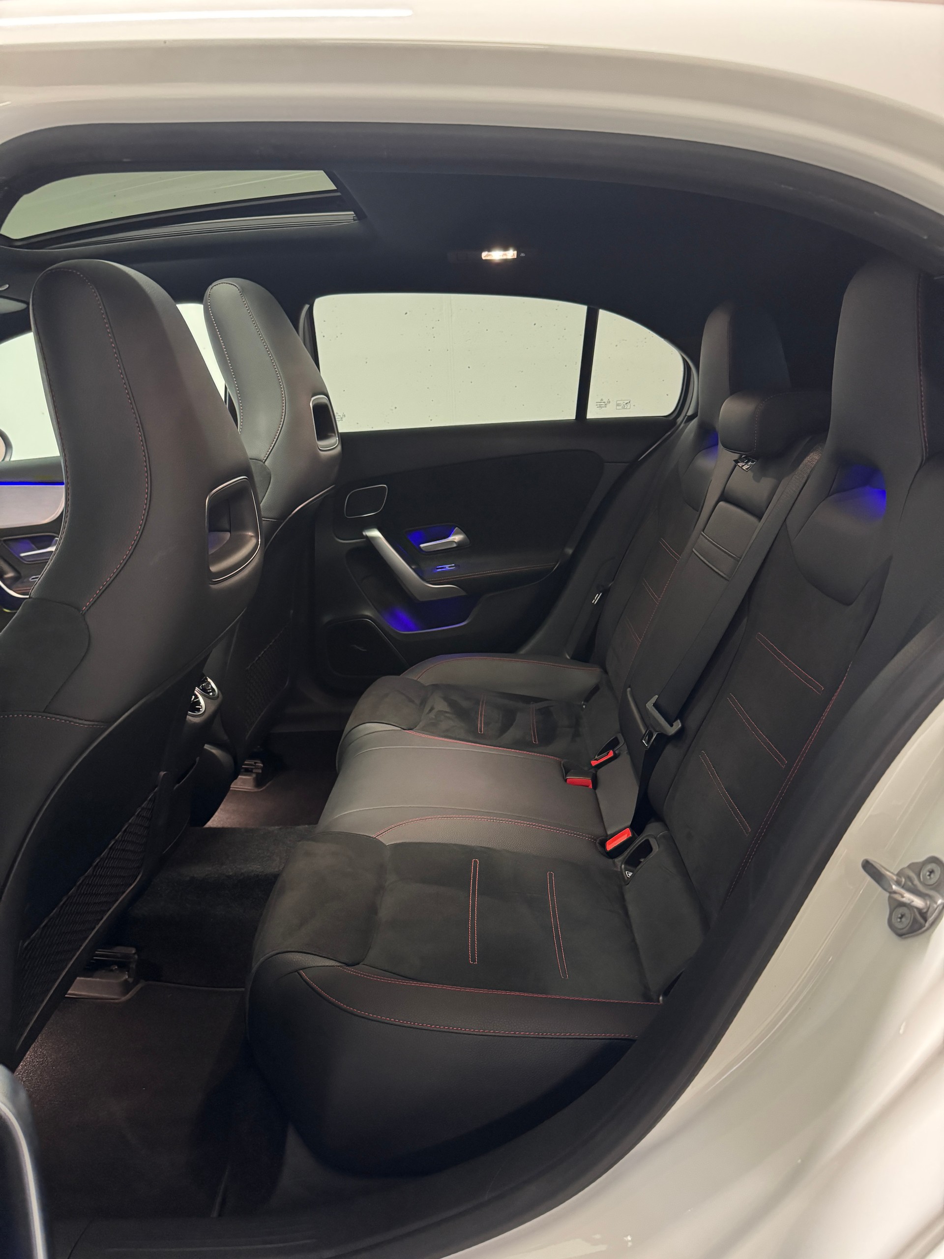 MERCEDES-BENZ A 45 S AMG 4Matic+ Speedshift *CH*-image-9
