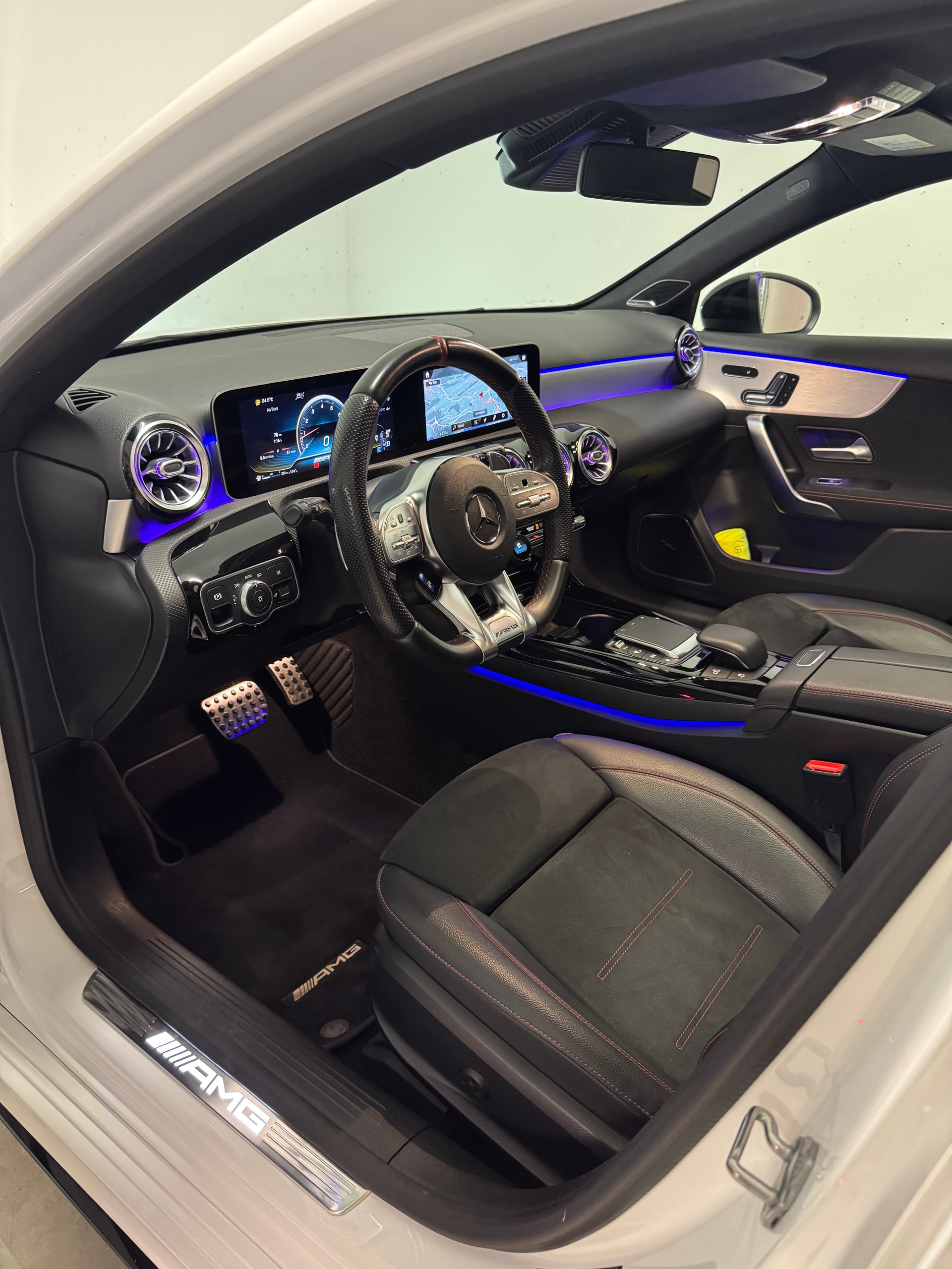 MERCEDES-BENZ A 45 S AMG 4Matic+ Speedshift *CH*-image-7