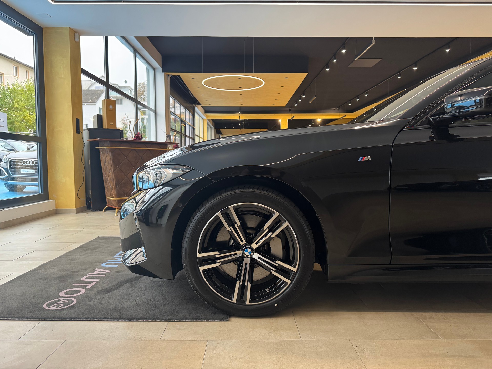 BMW 330i Touring xDrive Steptronic M Sport-image-12