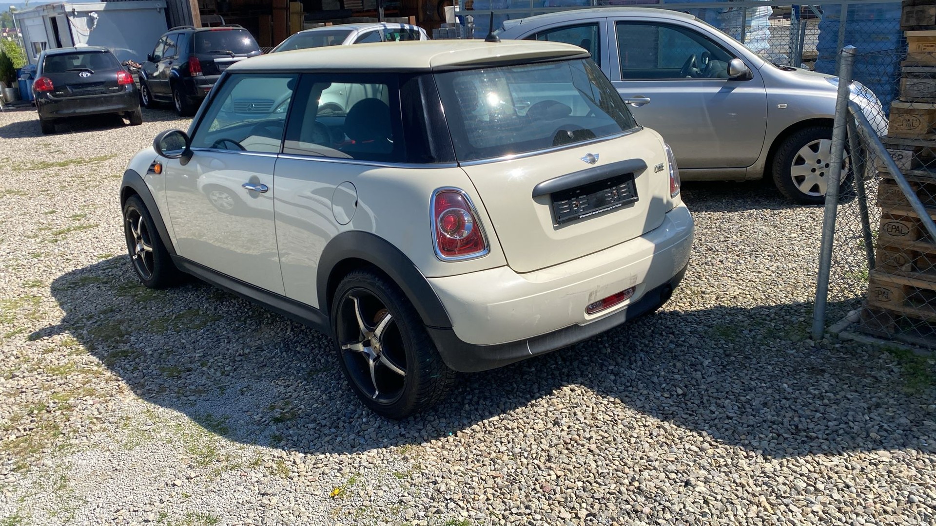 MINI One-image-3