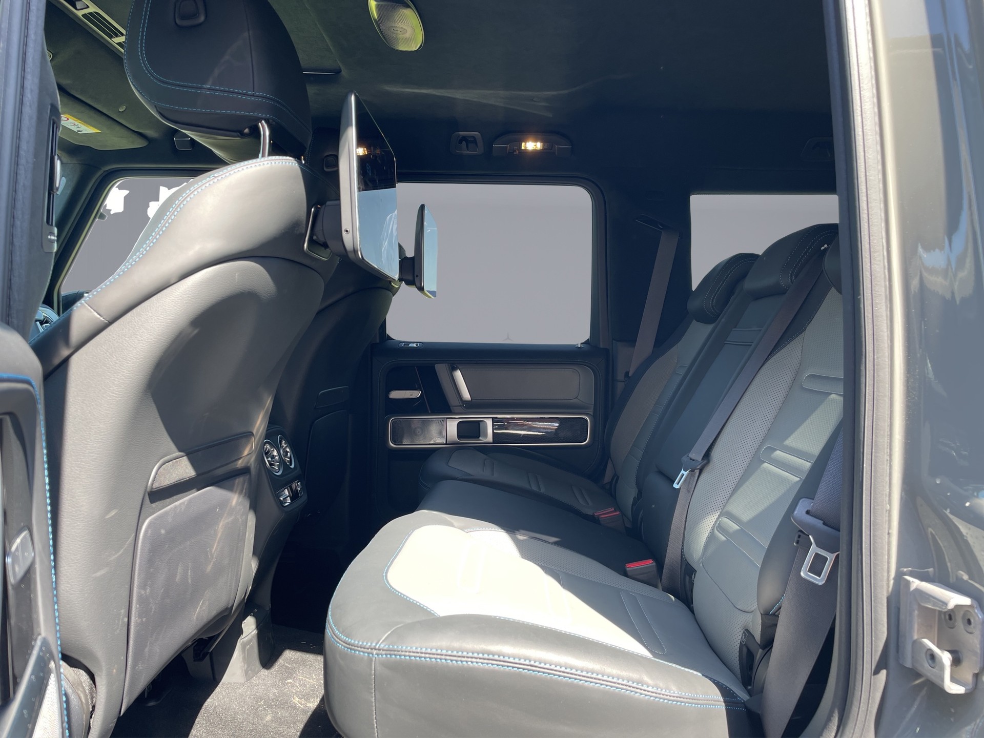 MERCEDES-BENZ G 580-image-11