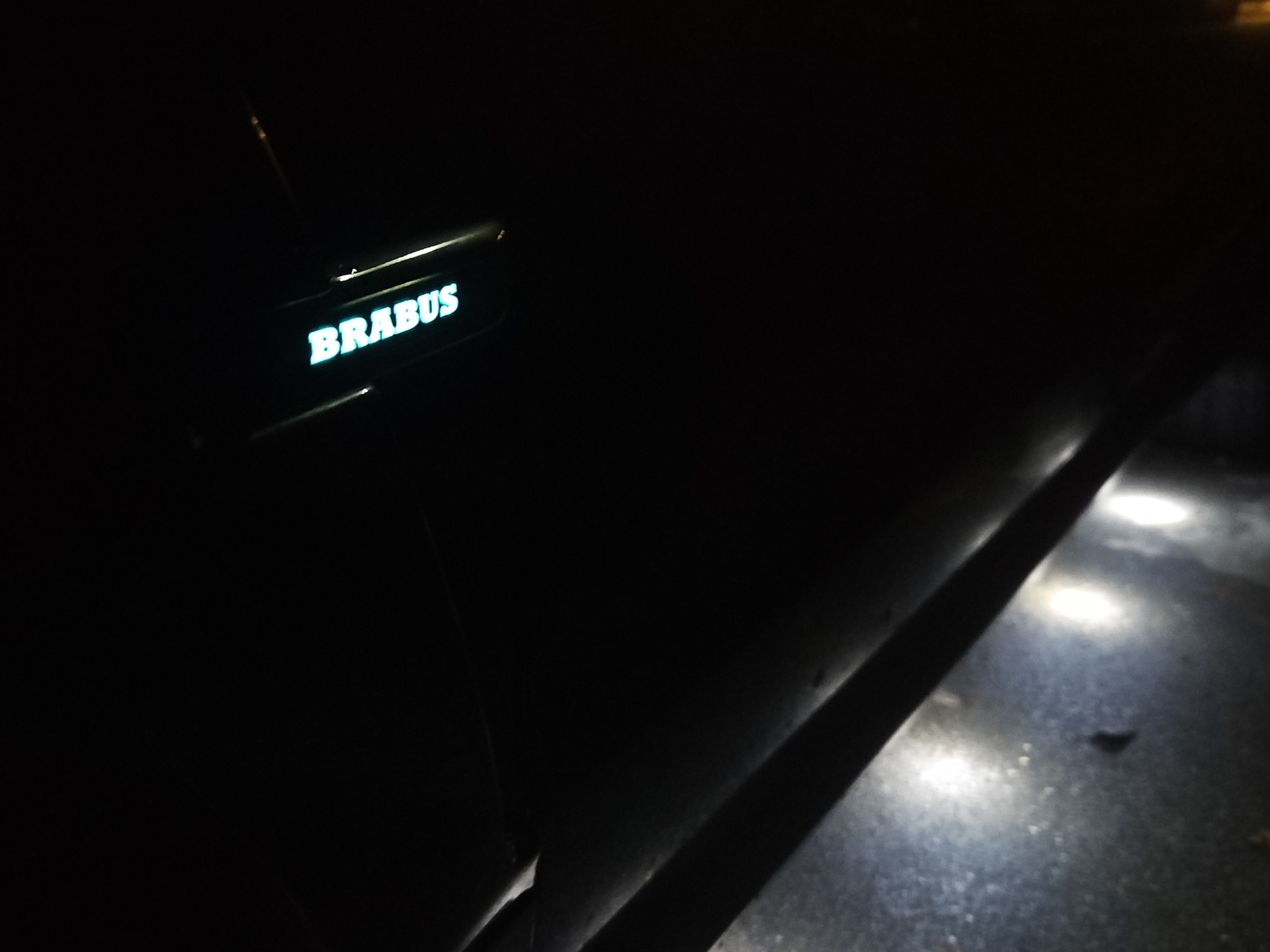 MERCEDES-BENZ ML 63 AMG Executive 4Matic Speedshift BRABUS WIDESTAR ORIGINAL-image-15