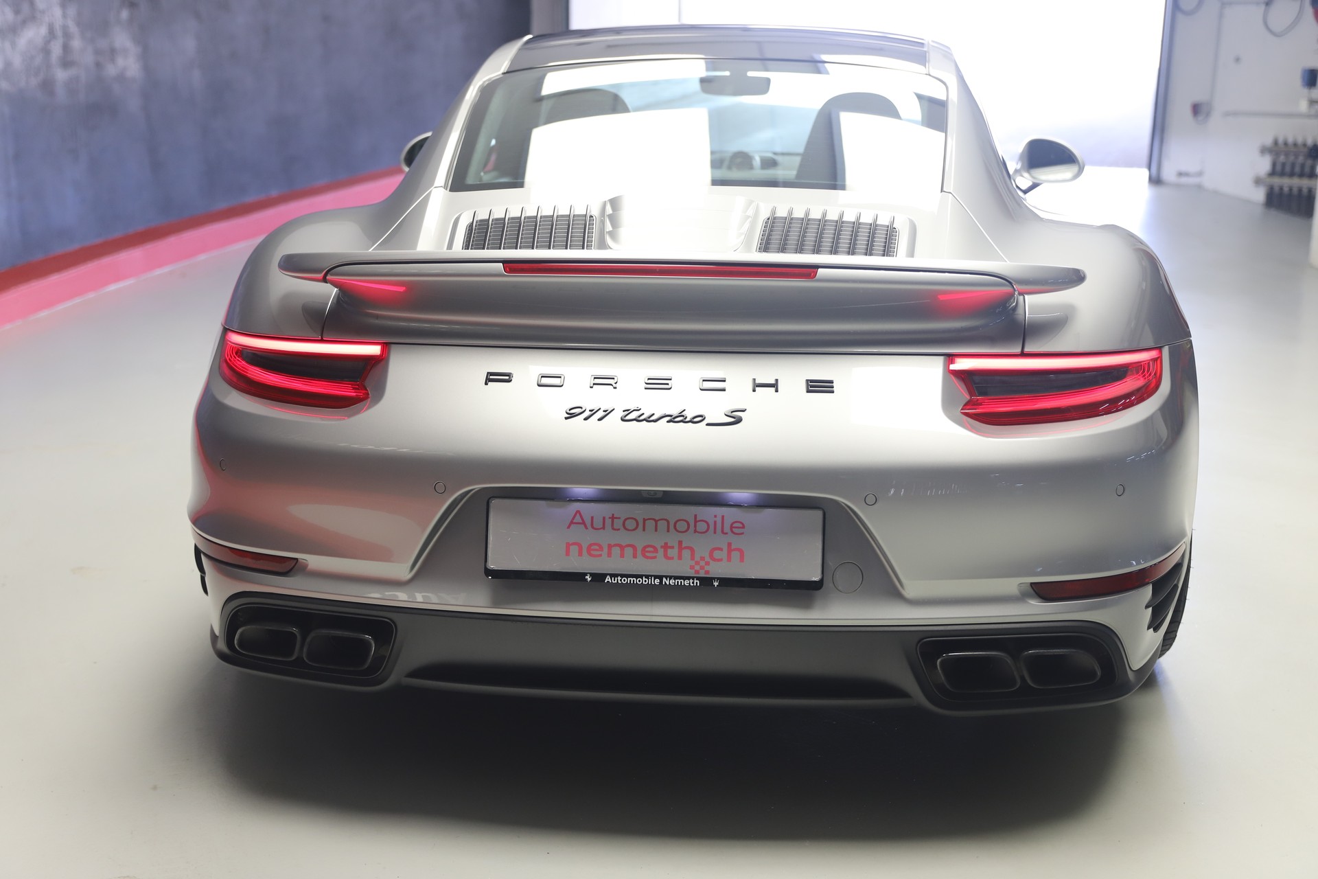 PORSCHE 911 Turbo S PDK-image-4