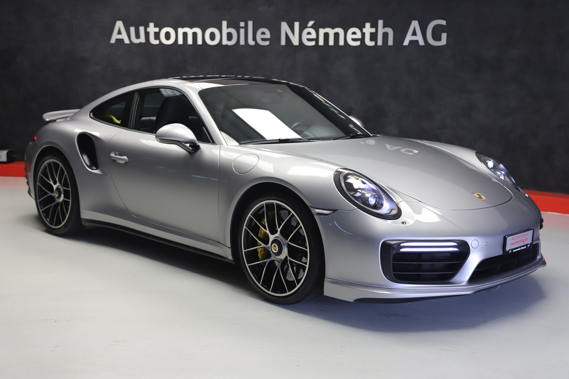PORSCHE 911 Turbo S PDK