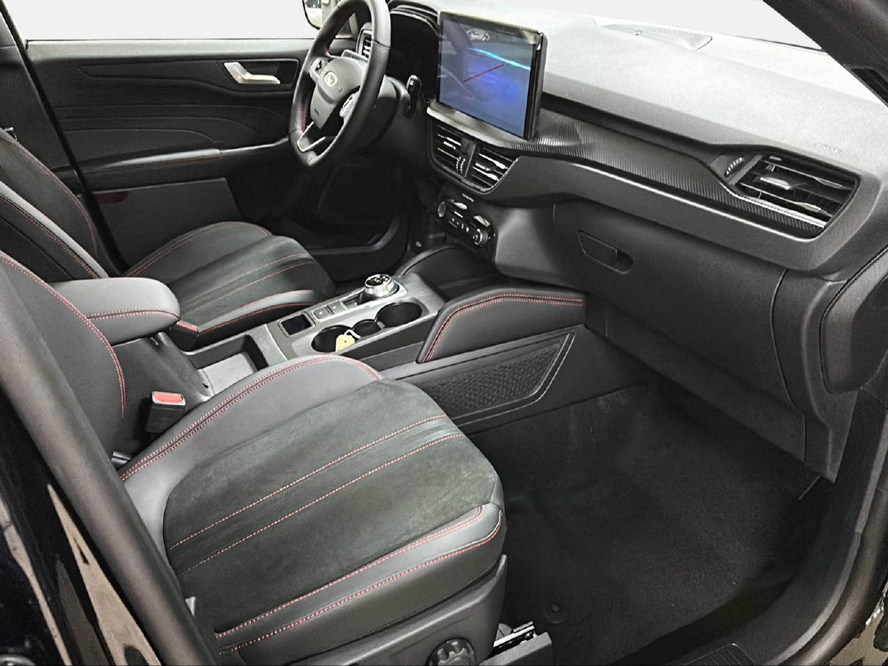 FORD Kuga 2.5 Hybrid ST-Line X 4x4-image-12