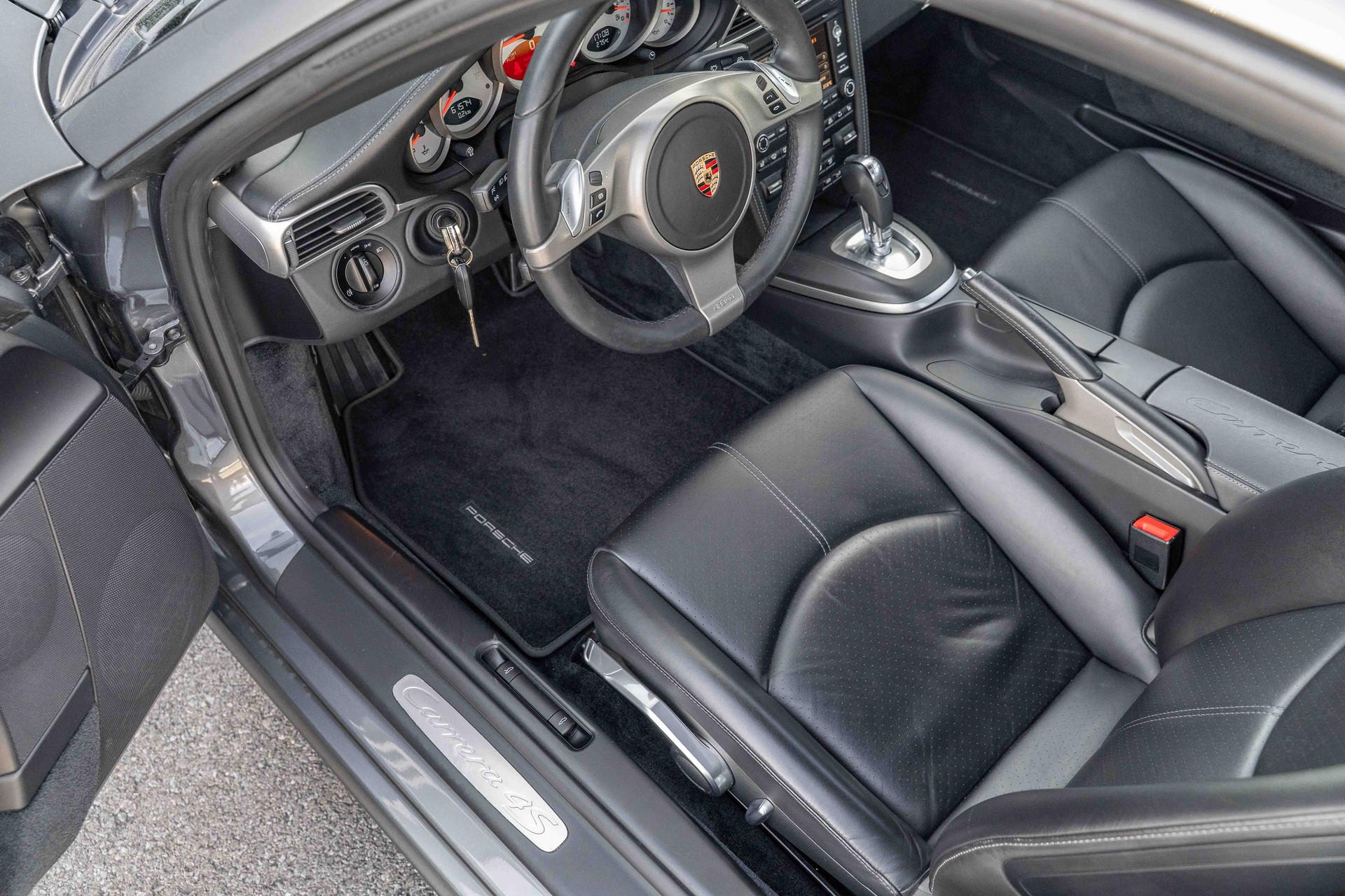 PORSCHE 911 Carrera 4S PDK-image-8