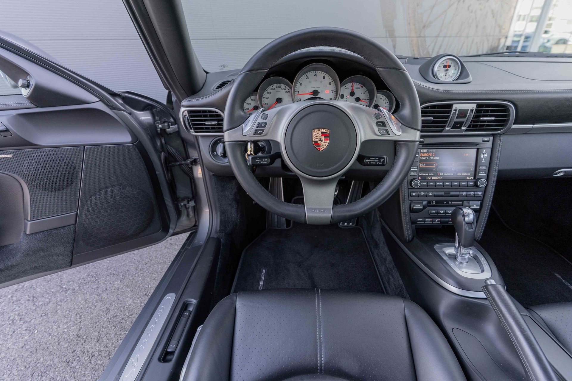 PORSCHE 911 Carrera 4S PDK-image-7