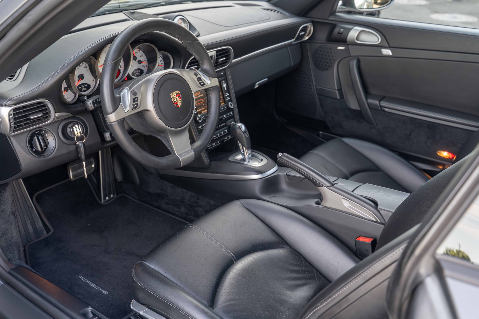 PORSCHE 911 Carrera 4S PDK-image-6