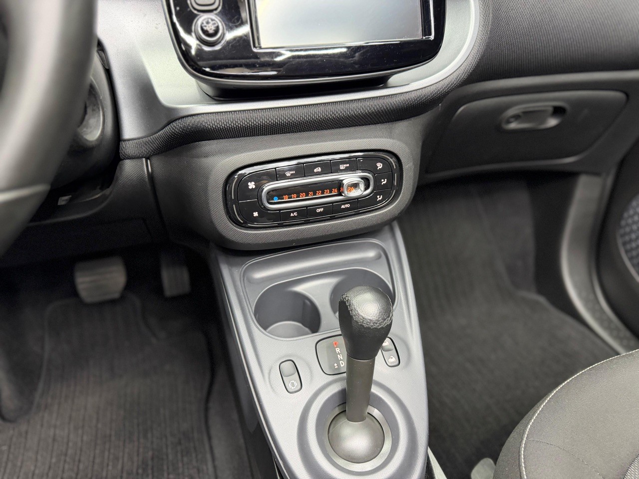 SMART fortwo twinmatic | 90 PS | Brabus Heckleuchten | Evil eyes Limitiert | BBS Wheels | H&R Federn-image-21