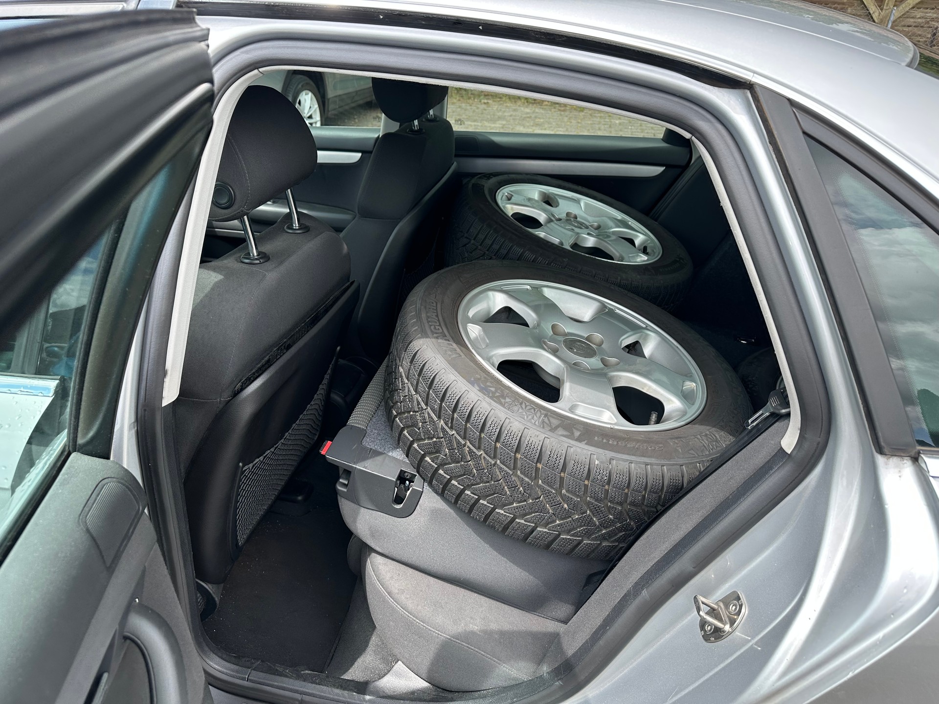AUDI A4 Limousine 3.2 FSI quattro-image-5