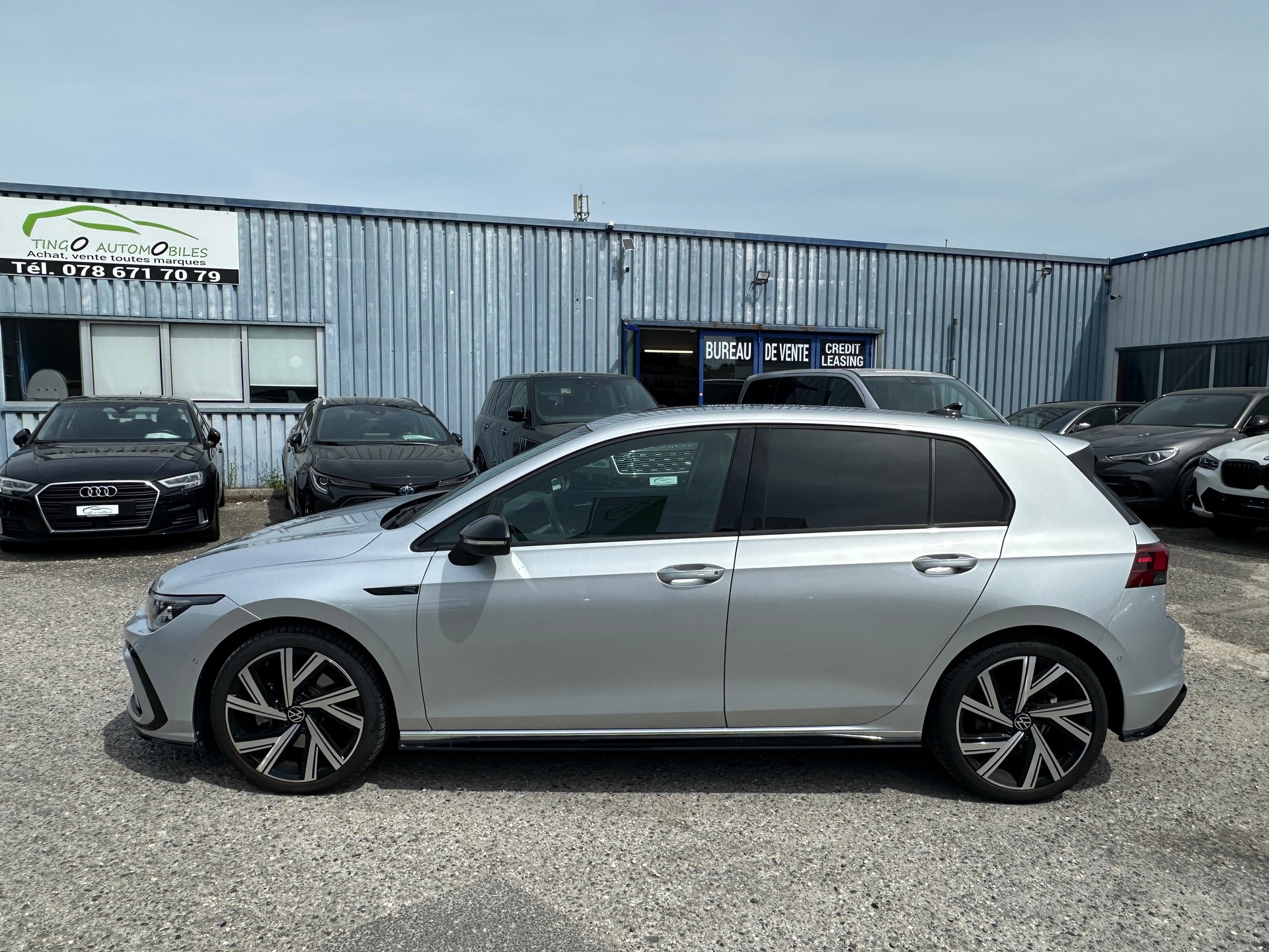 VW Golf 2.0 TDI R-Line DSG 4Motion-showroom-element-2