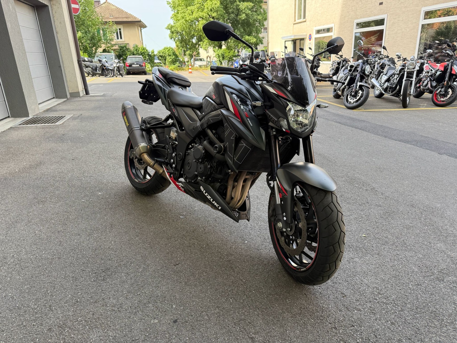 SUZUKI GSX-S 750 EVO ABS-image-1