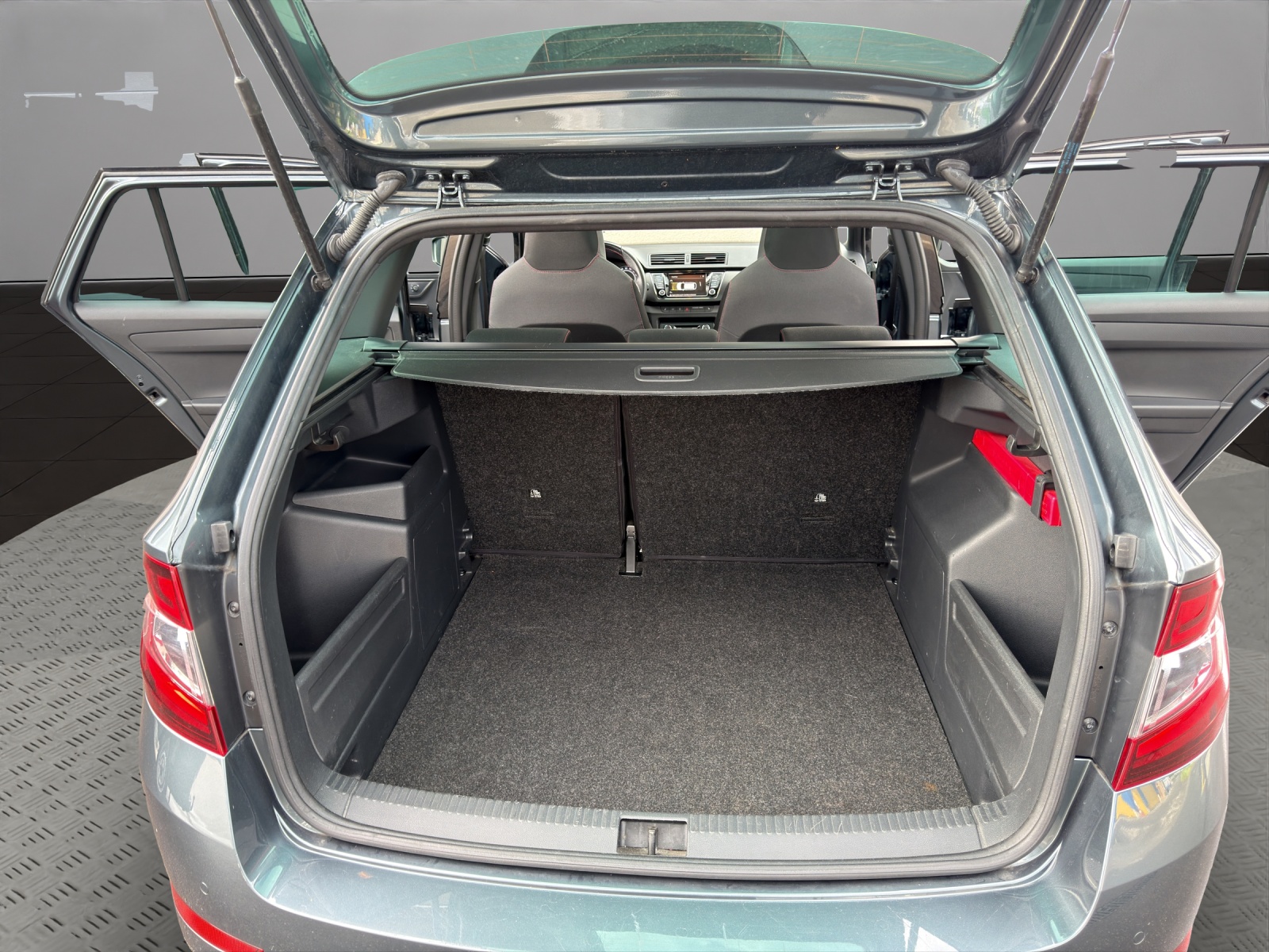 SKODA Fabia Combi 1.0 TSI Monte Carlo-image-18
