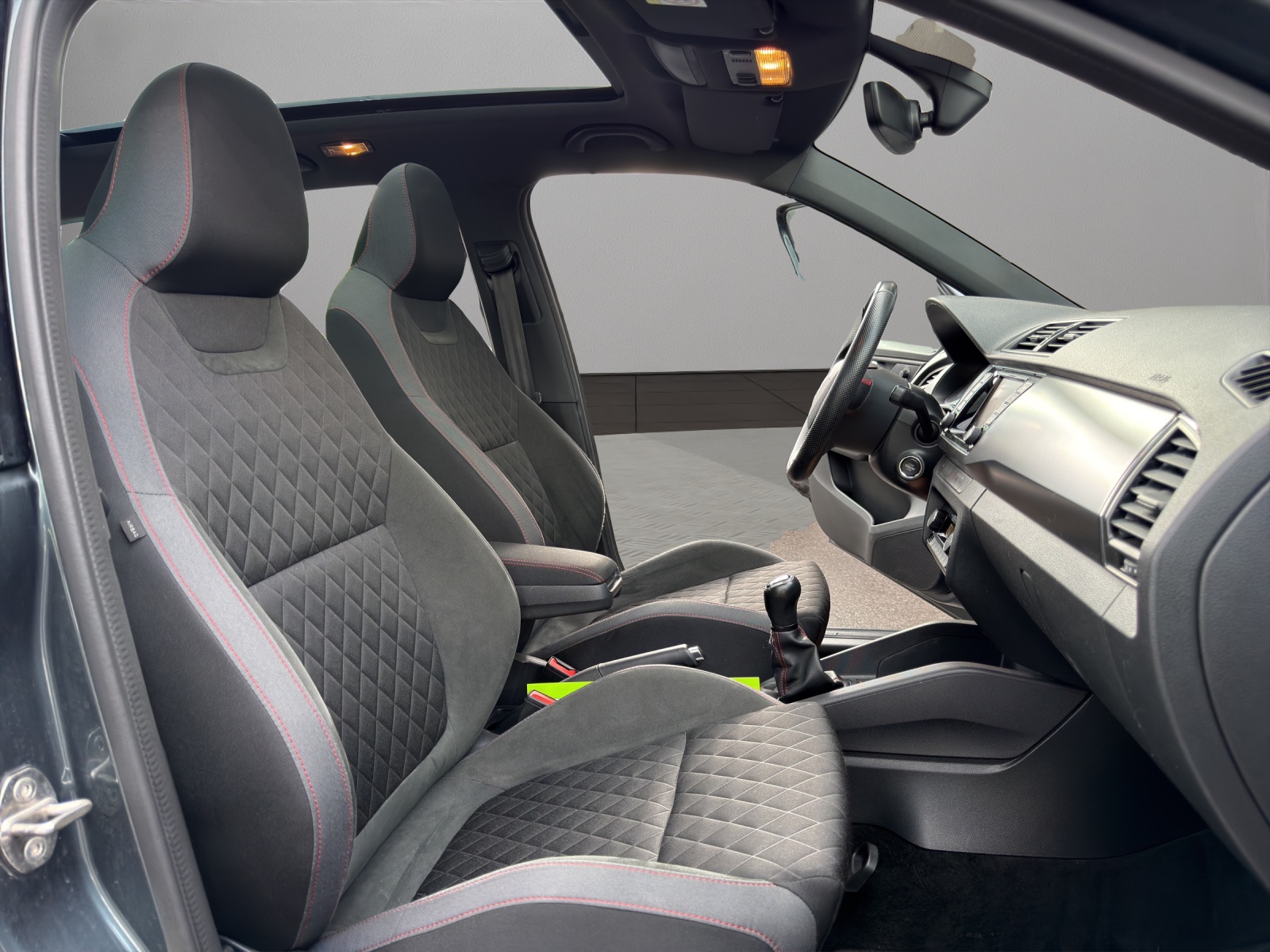 SKODA Fabia Combi 1.0 TSI Monte Carlo-image-16