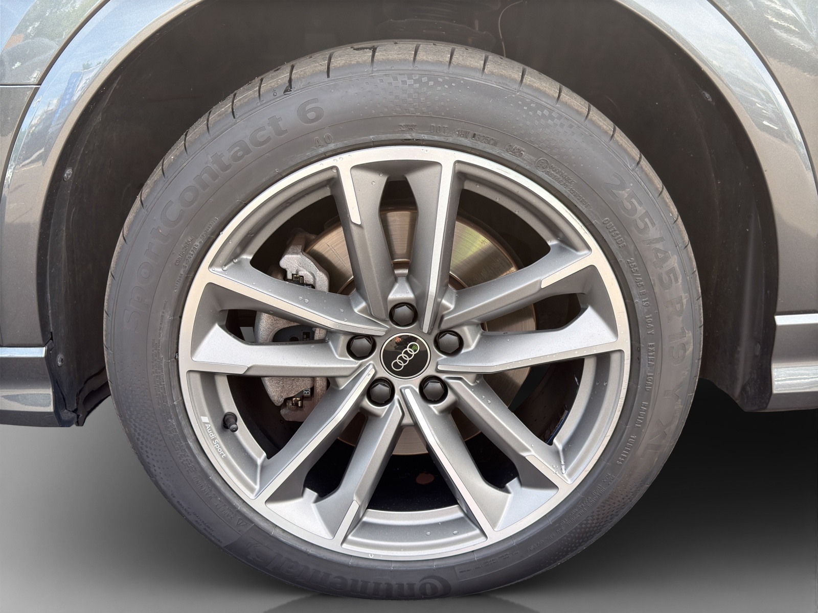 AUDI Q3 45 TFSI e S line S-tronic-image-14