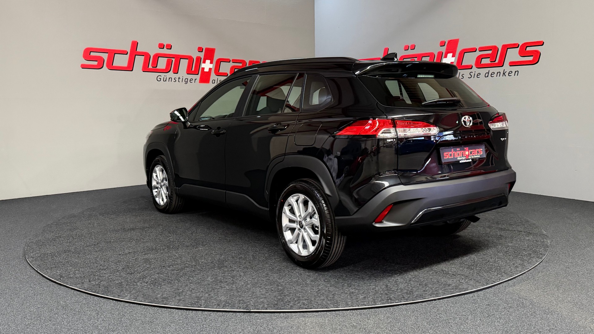 TOYOTA Corolla Cross 1.8 Comfort e-CVT-showroom-element-3