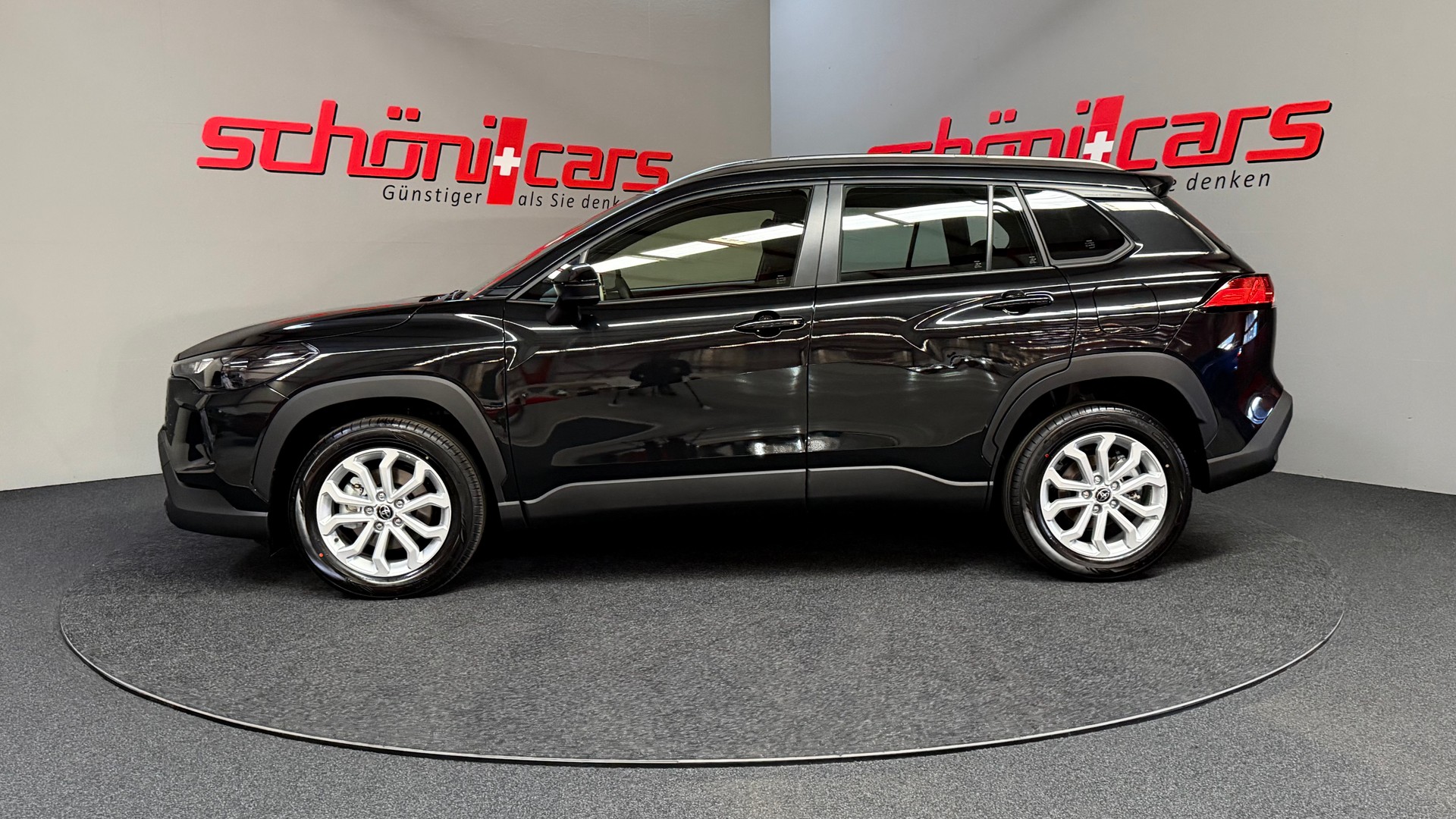 TOYOTA Corolla Cross 1.8 Comfort e-CVT-showroom-element-2
