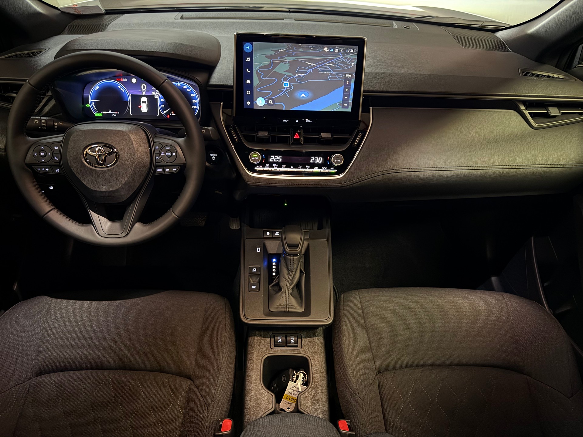 TOYOTA Corolla Cross 1.8 Comfort e-CVT-image-13