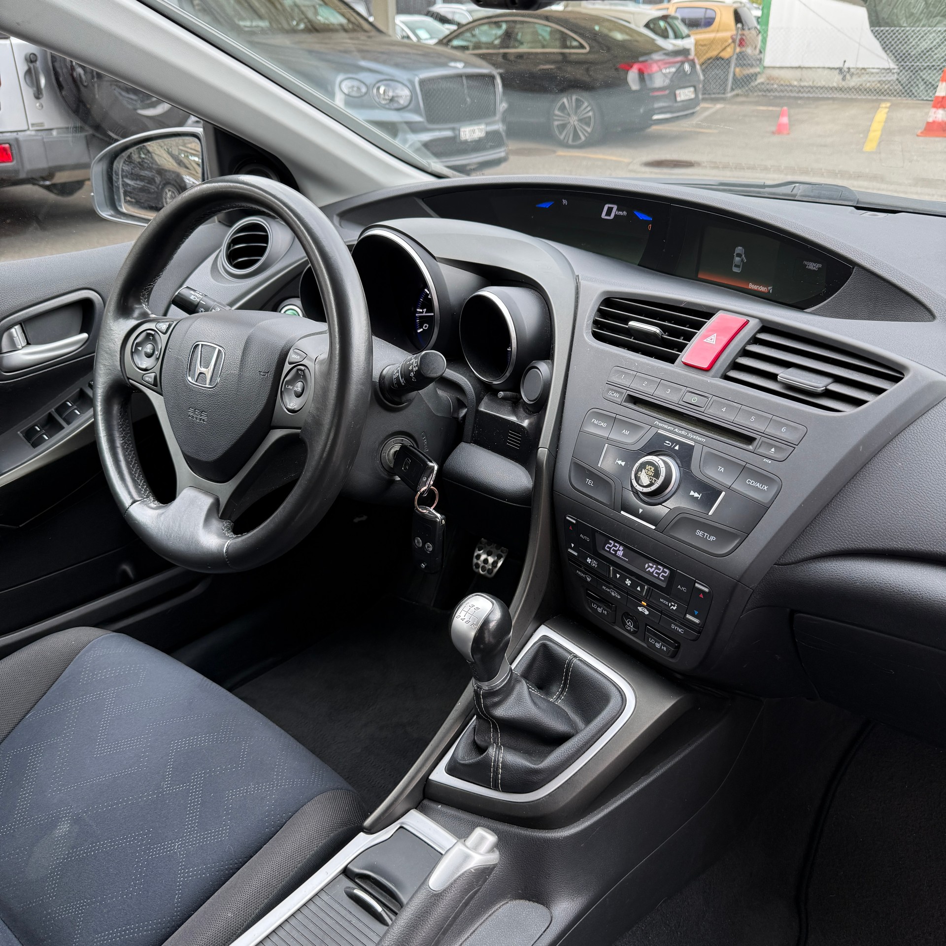 HONDA Civic 1.8i Lifestyle-image-11