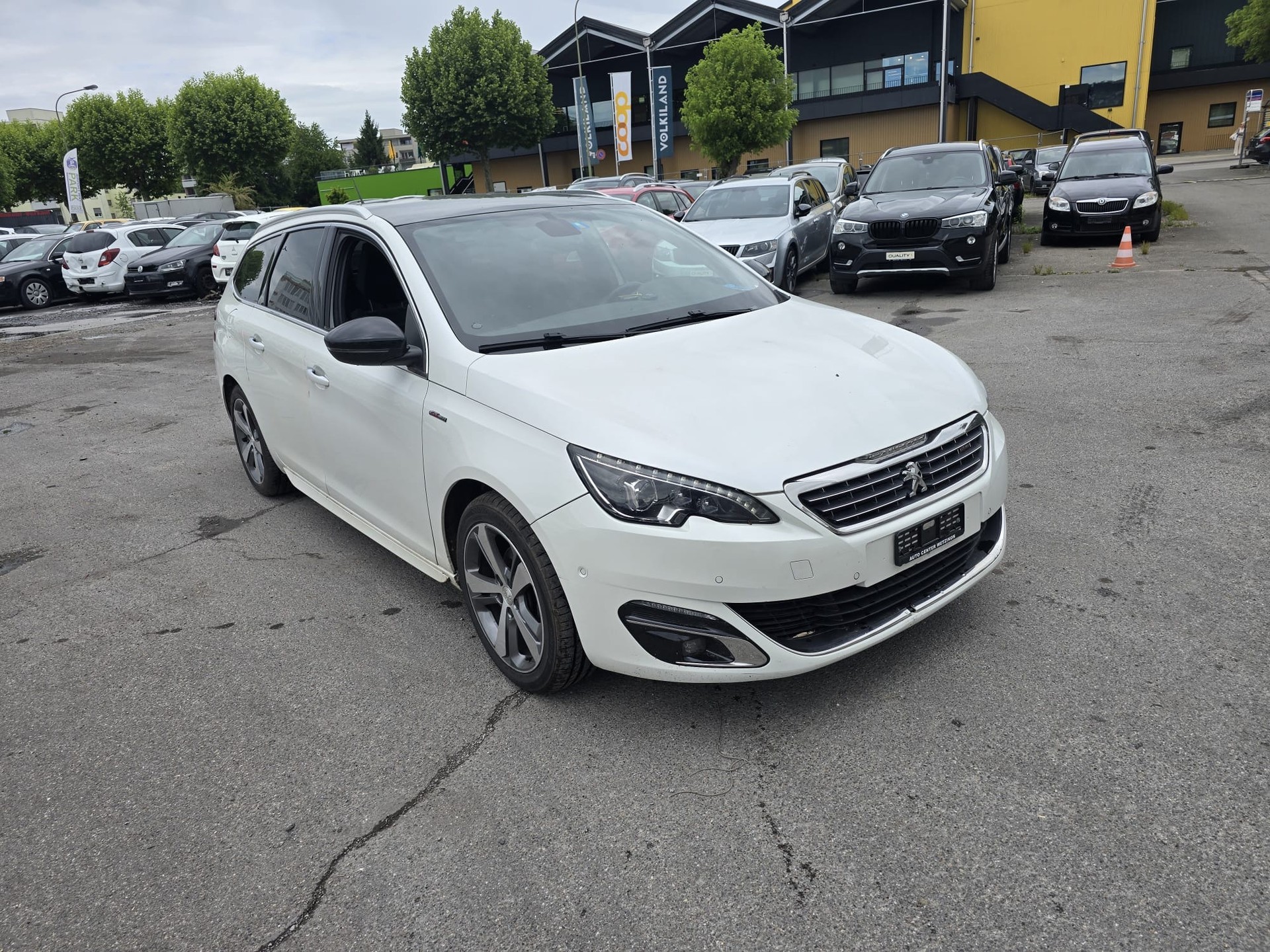 PEUGEOT 308 SW 1.2 THP GT Line Automatic-image-2