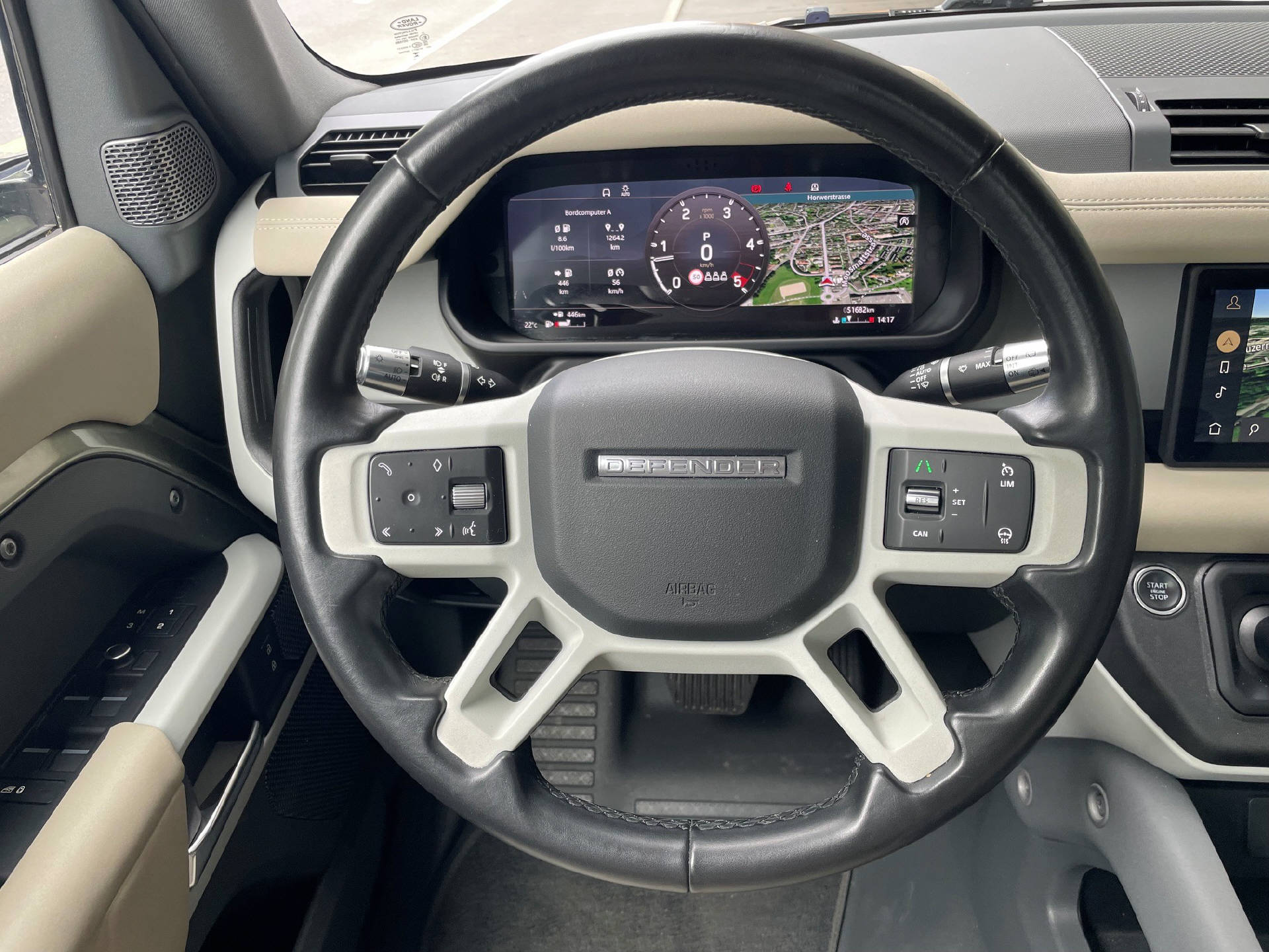 LAND ROVER Defender 110 2.0 SD4 240 First Edition-image-7