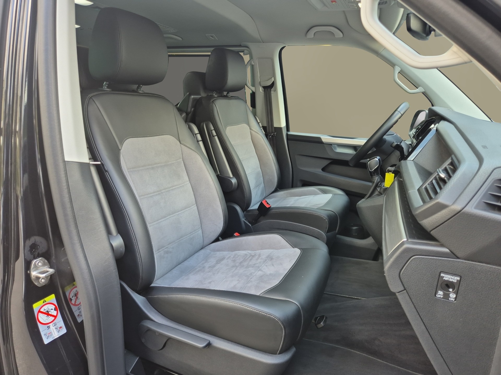 VW T6.1 Multivan 2.0 Bi-TDI Comfortline 4Motion DSG-image-15