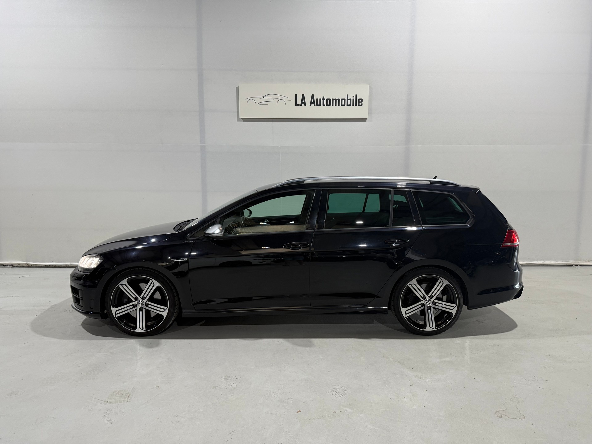 VW Golf Variant 2.0 TSI R 4 Motion DSG (CH Fahrzeug)-image-2