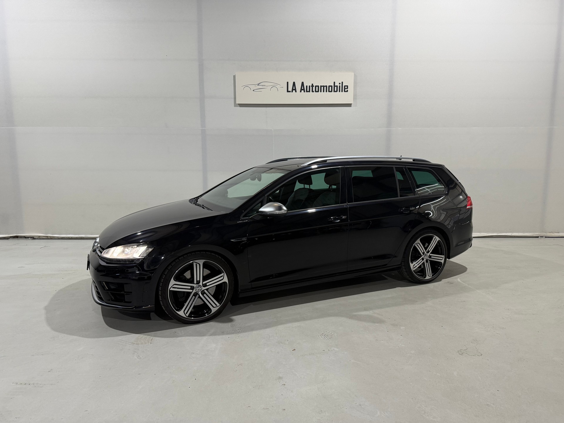 VW Golf Variant 2.0 TSI R 4 Motion DSG (CH Fahrzeug)-image-1