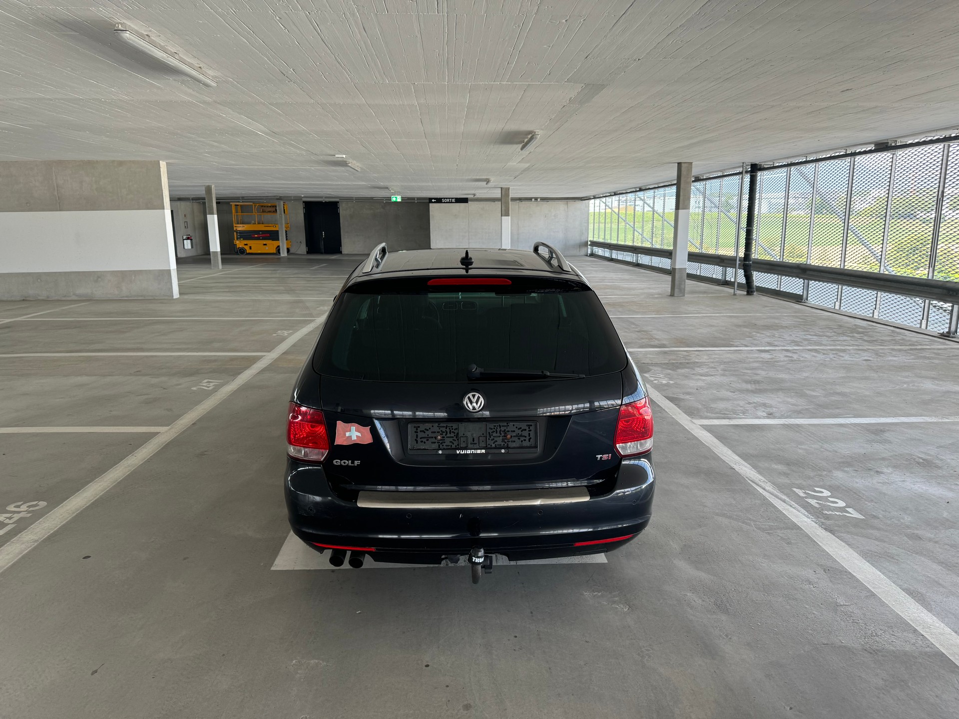 VW Golf Variant 1.4 TSI Team DSG-image-6