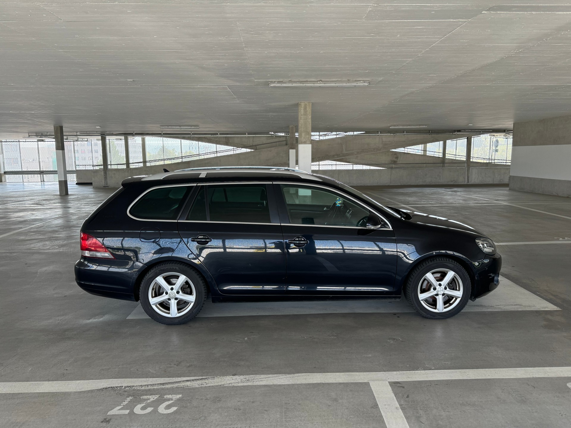 VW Golf Variant 1.4 TSI Team DSG-image-3