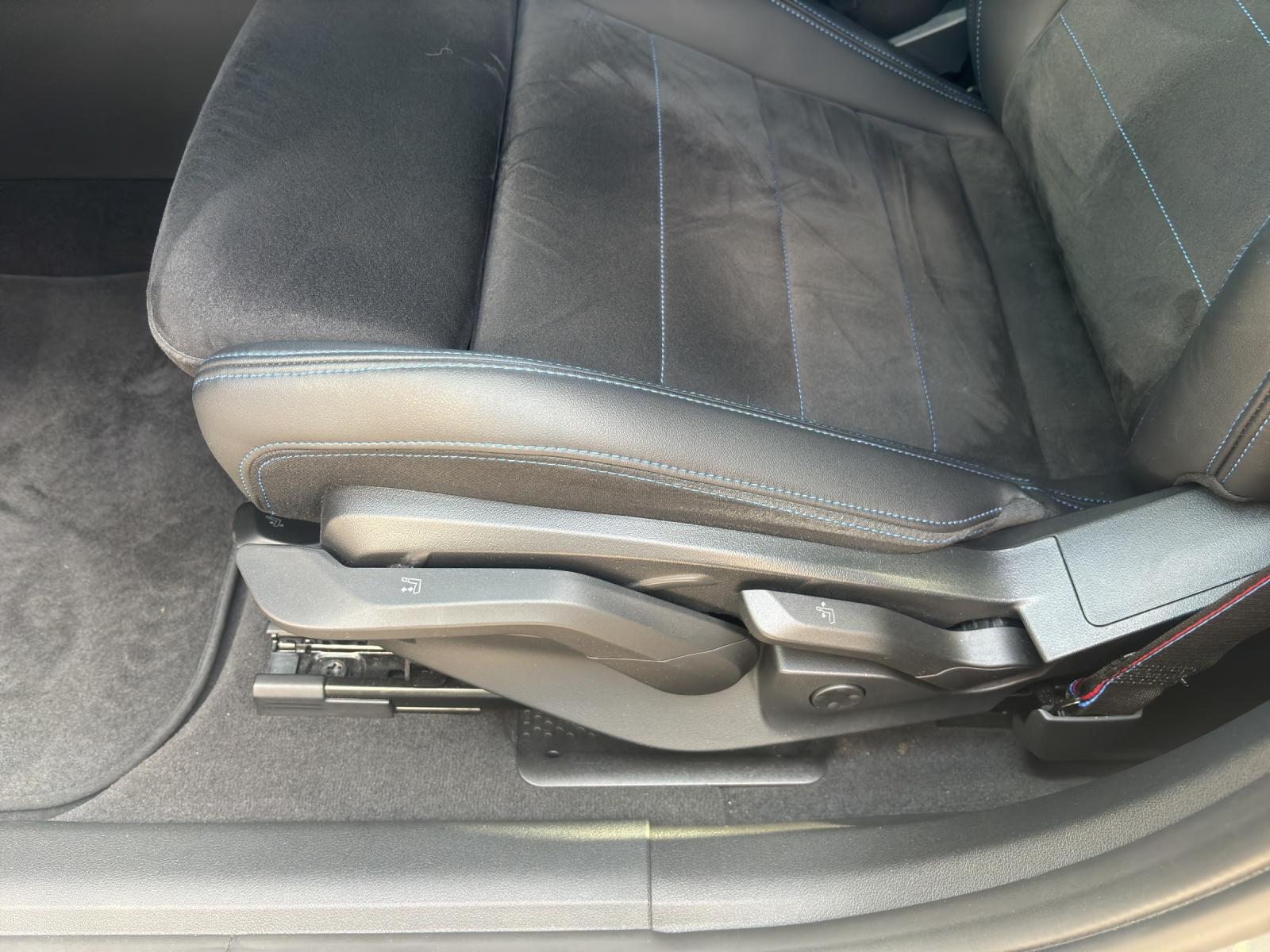 BMW X2 20i sDrive paddles-image-21